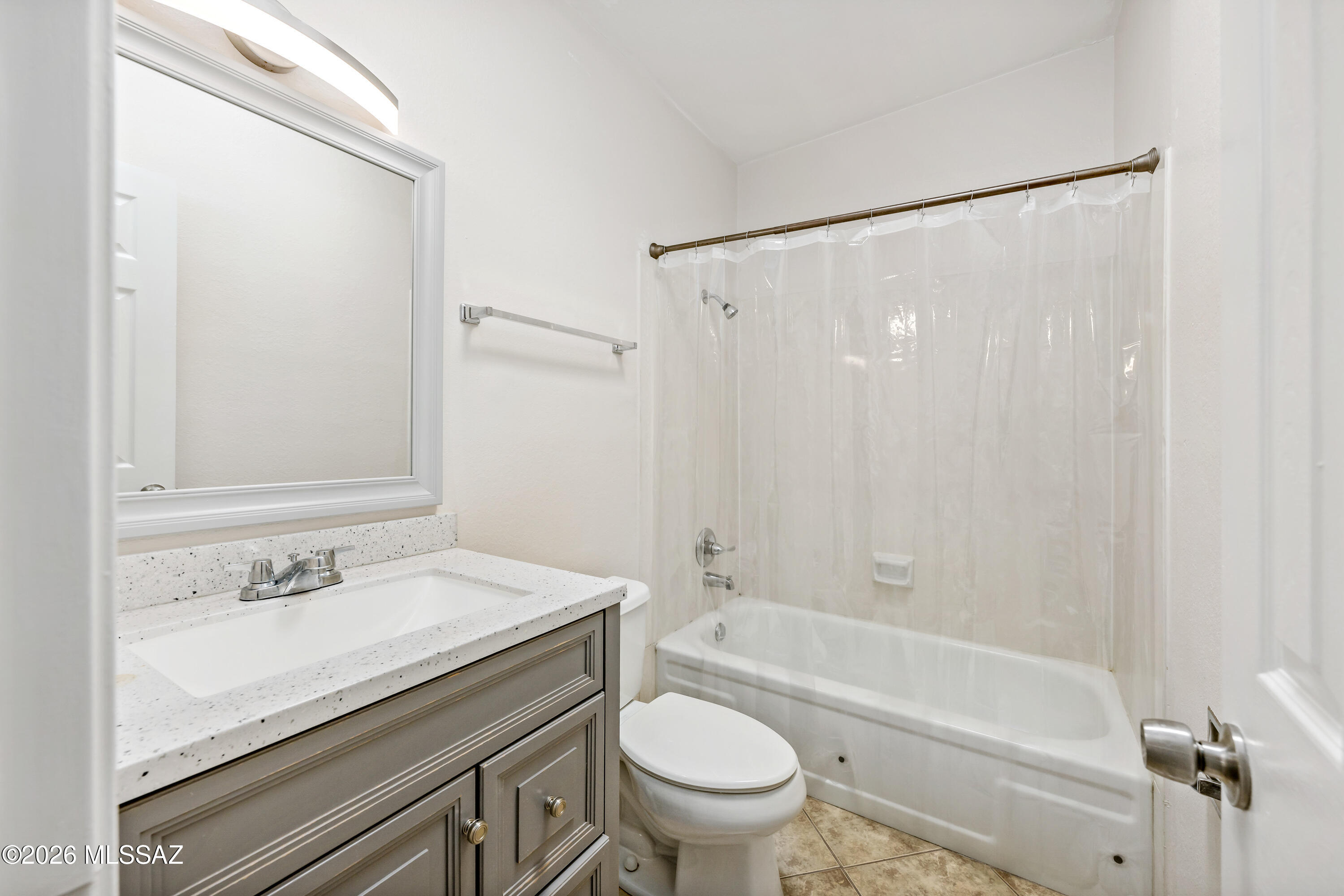 Ft. Lowell Gardens Twnhss. (1-18) - Residential Lease