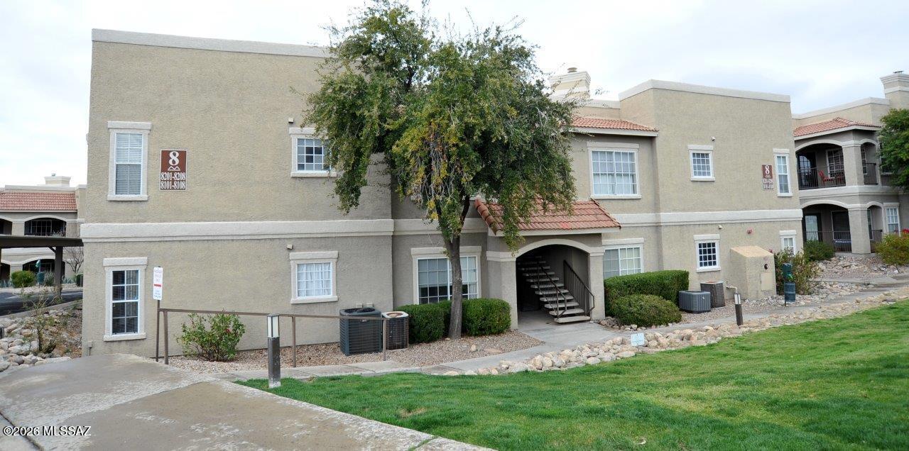 The Boulders at La Reserve Condominiums - Residential