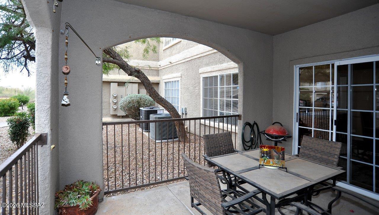 1500 E Pusch Wilderness Drive 8104