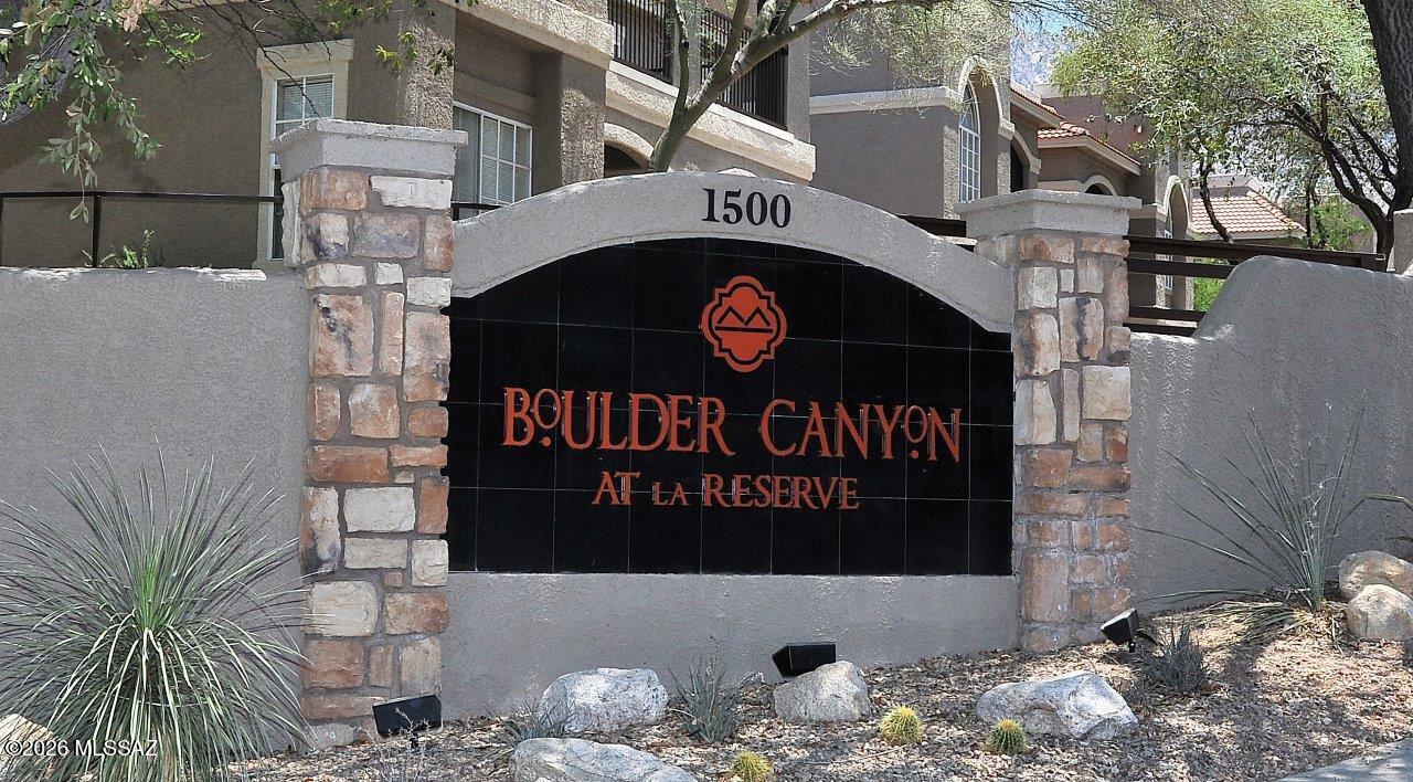 The Boulders at La Reserve Condominiums - Residential
