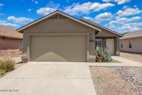 Photo of 10041 E Paseo San Rosendo, Tucson, AZ 85747 (MLS # 22607618)