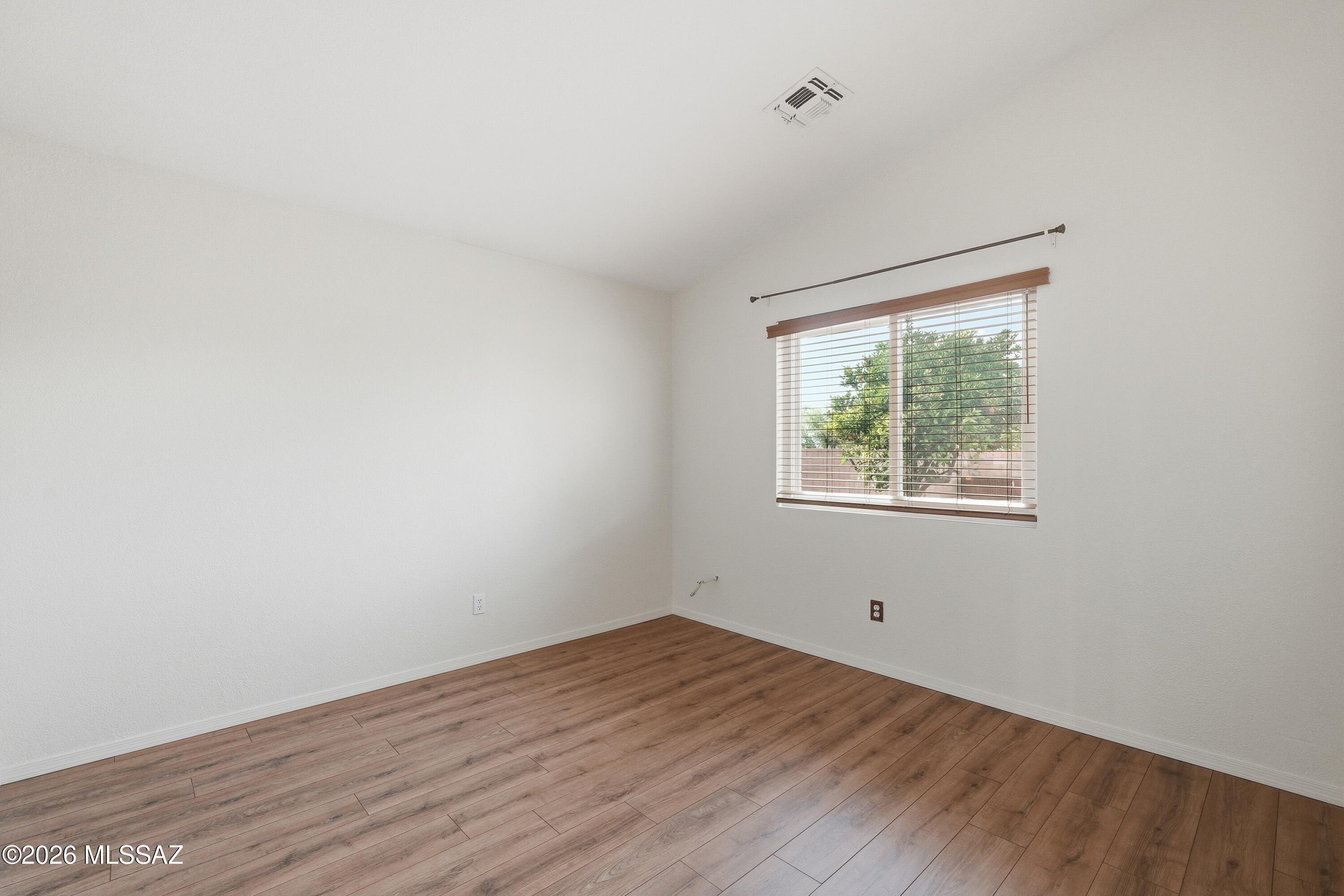 Mirabella (1-102) - Residential Lease