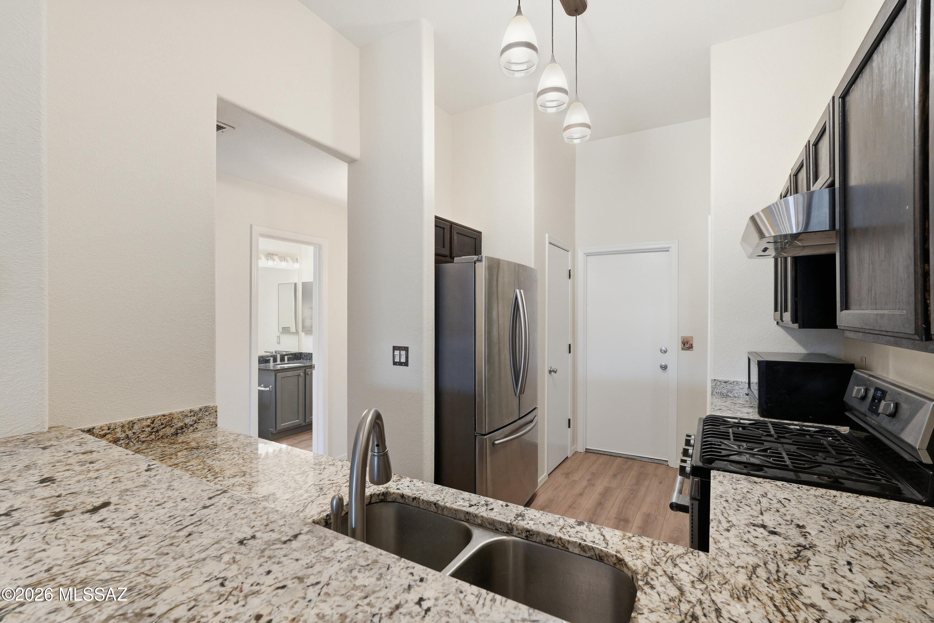 Mirabella (1-102) - Residential Lease