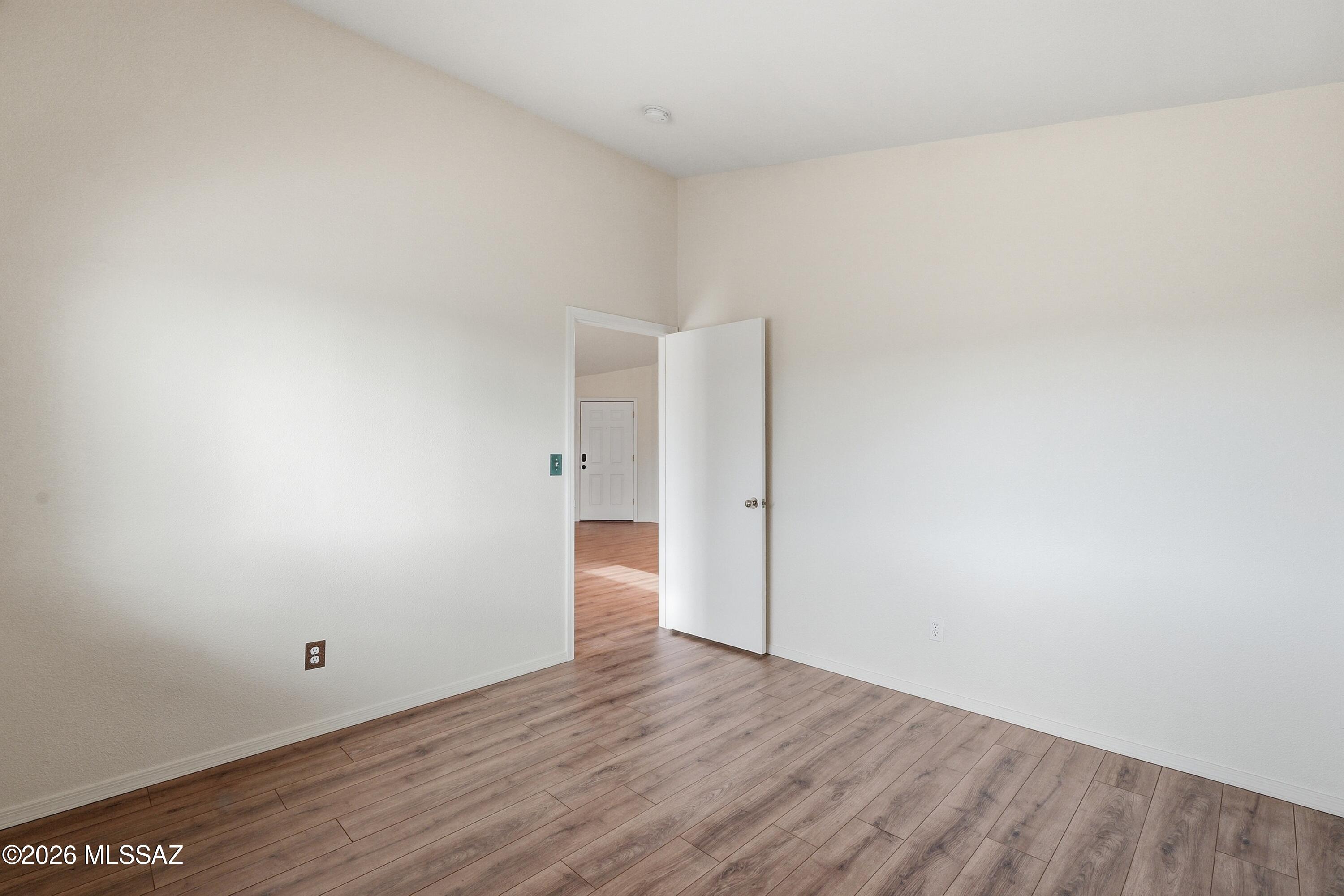 Mirabella (1-102) - Residential Lease