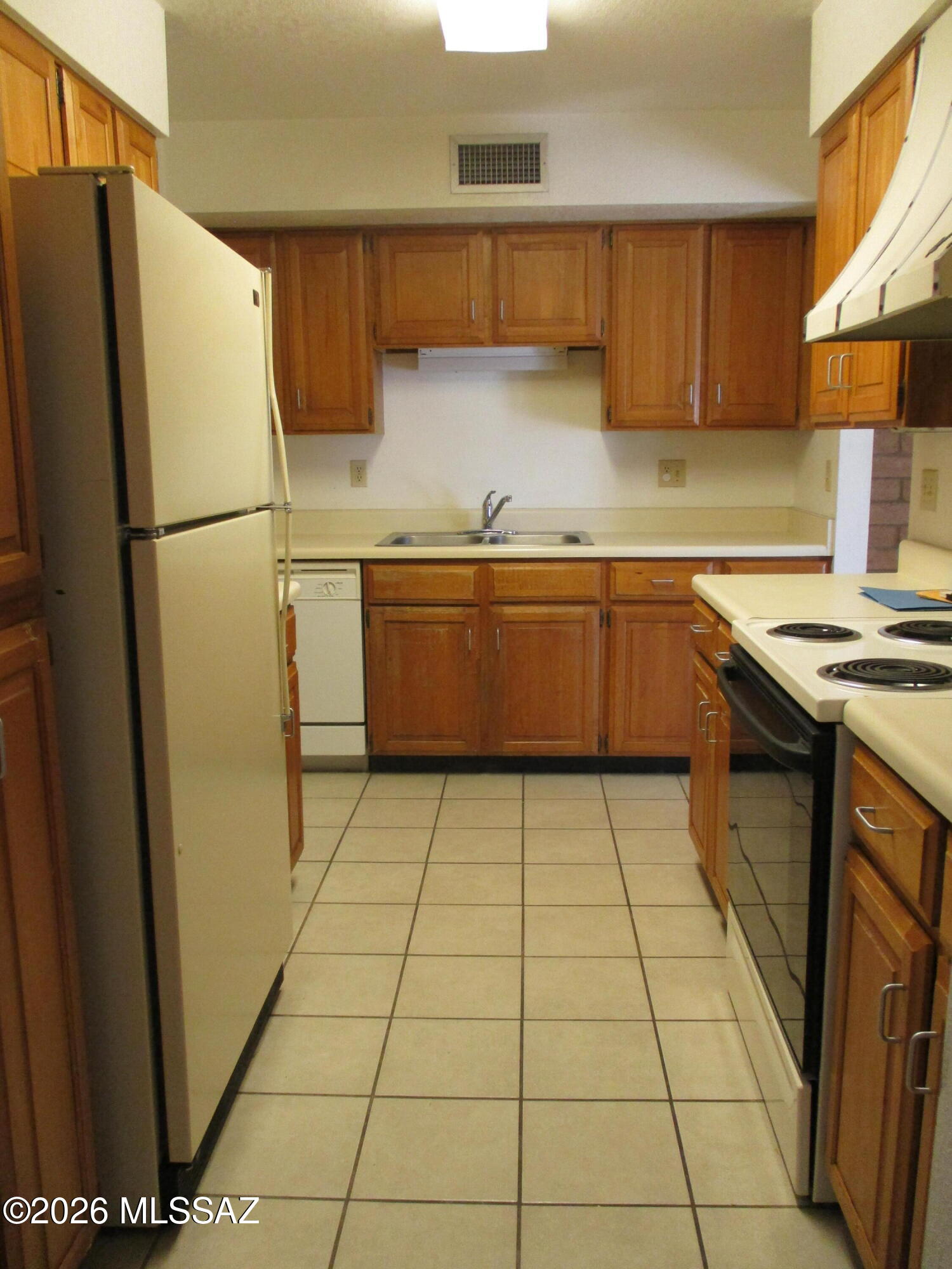 Vista Noreste Amended (1-8) - Residential Lease