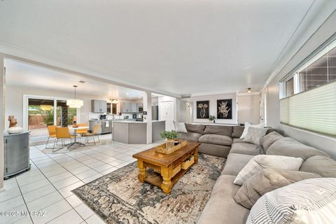 2201 E La Madera Drive Tucson AZ 85719