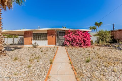 Photo of 7427 E Juarez Street, Tucson, AZ 85710 (MLS # 22607995)