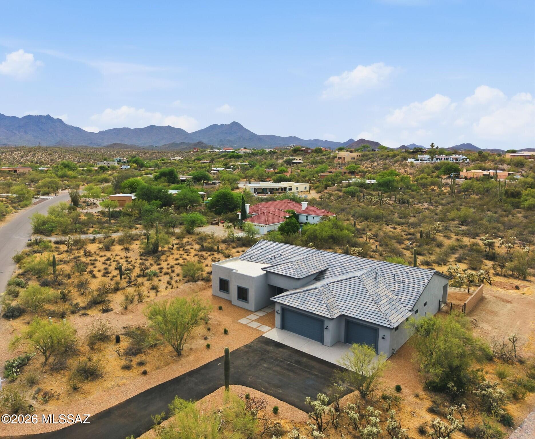 4910 W Placita De Los Vientos
