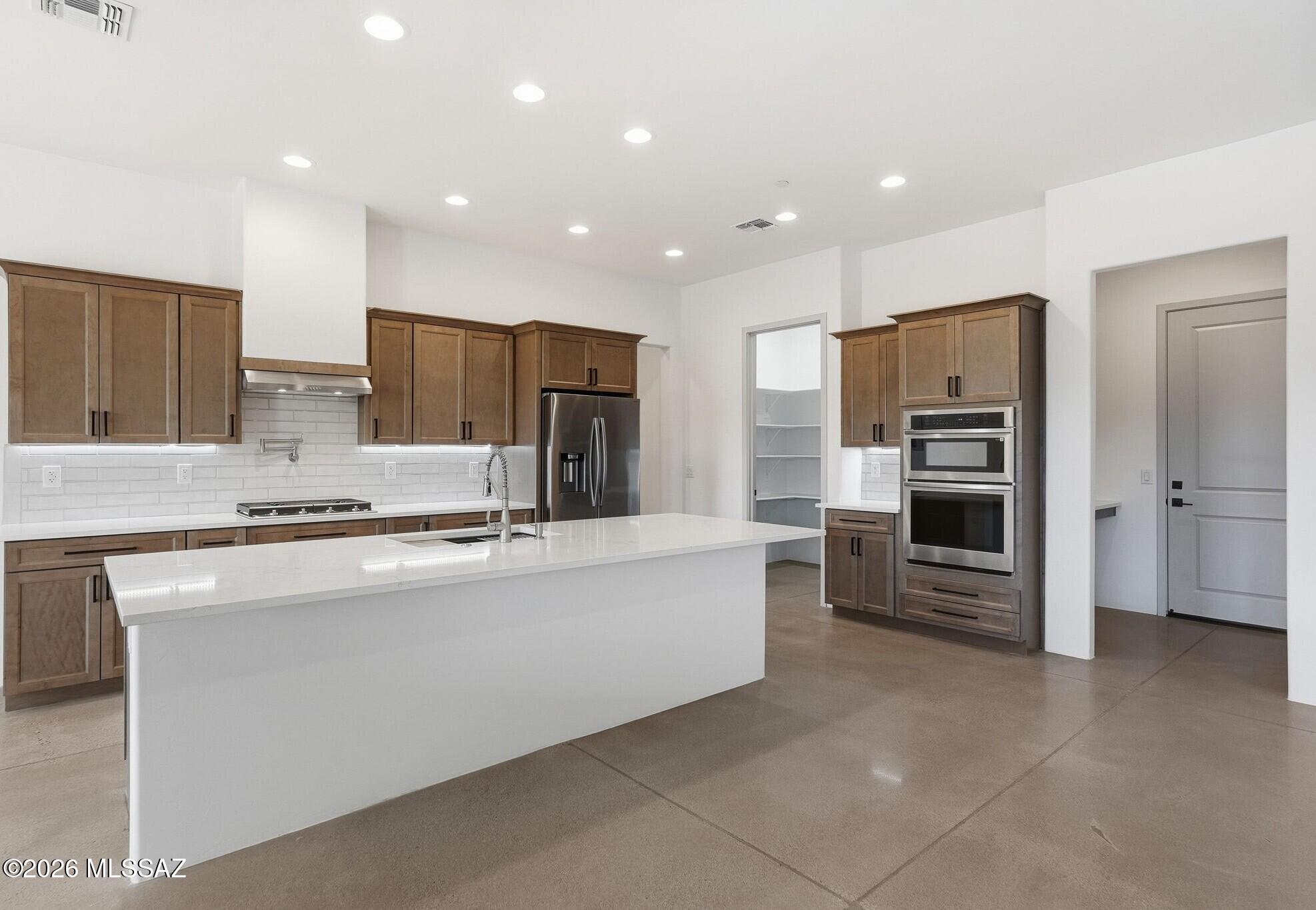4910 W Placita De Los Vientos