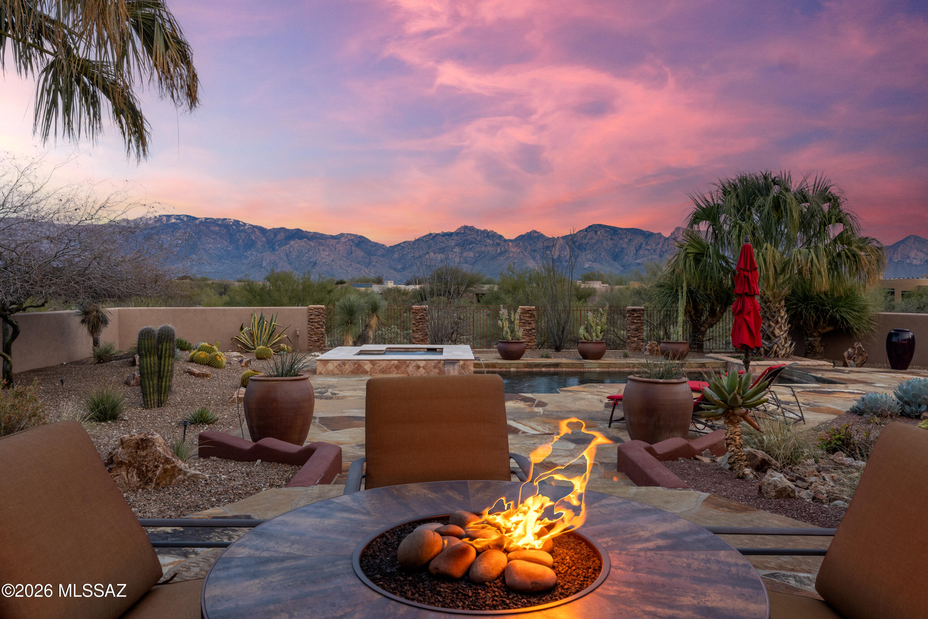 1139 W Sheared Granite Place