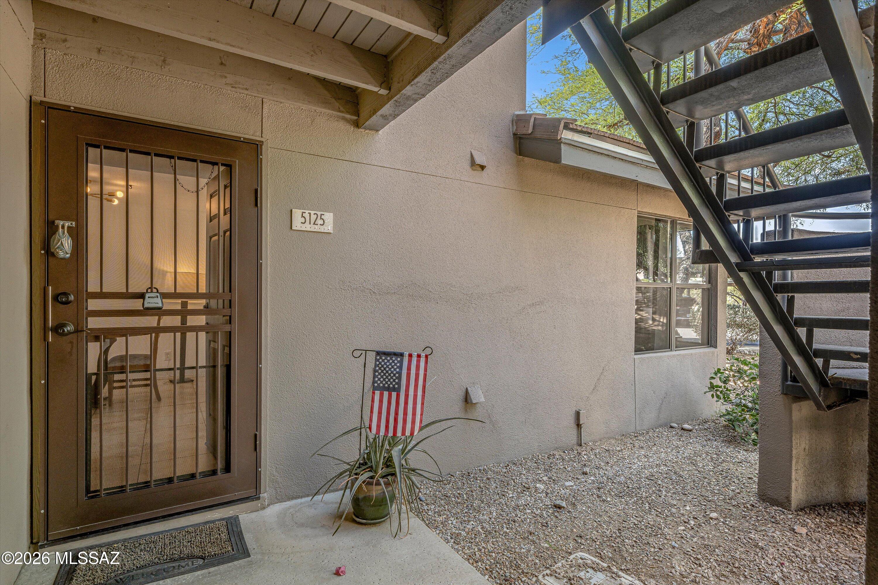 5800 N Kolb Road 5125