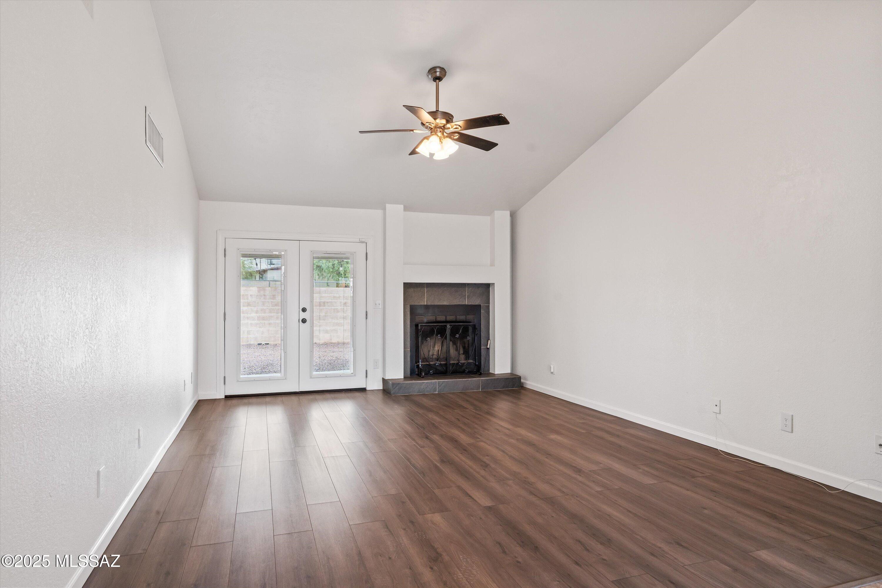 7848 N Roundstone Drive