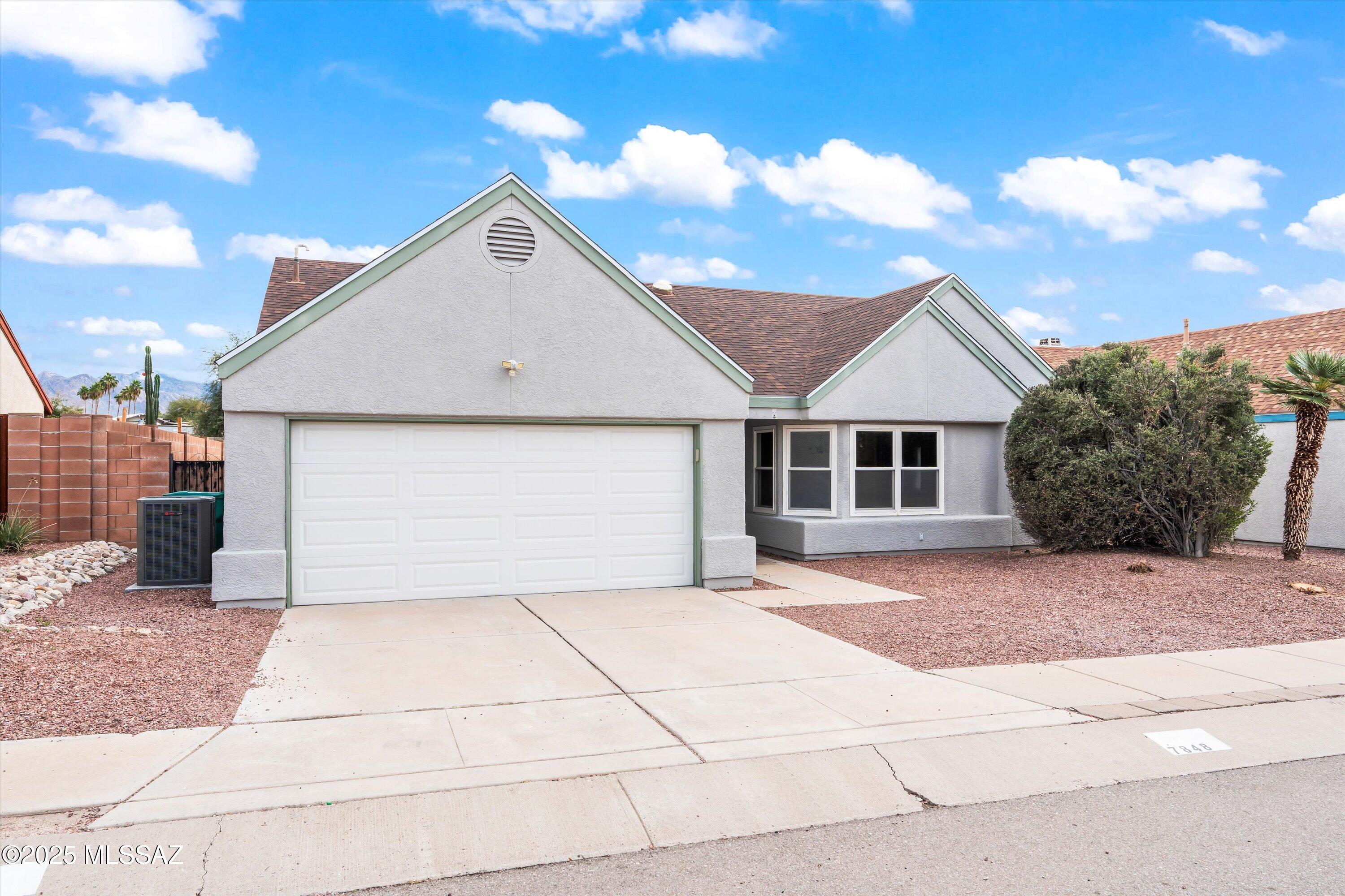 7848 N Roundstone Drive