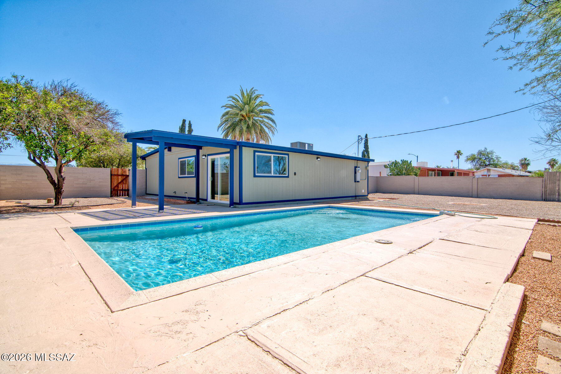 6458 E Calle Castor