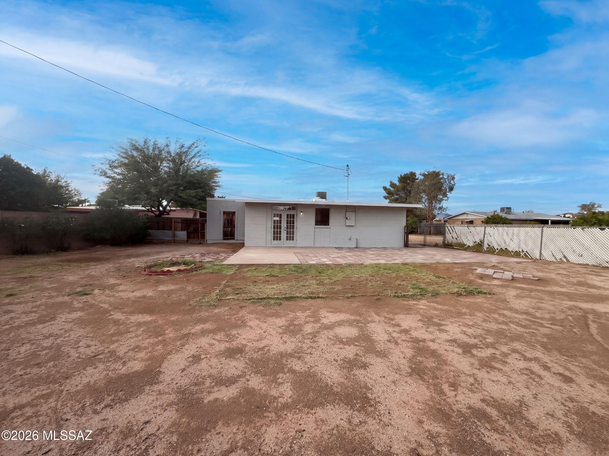 4252 E Sylvane Drive