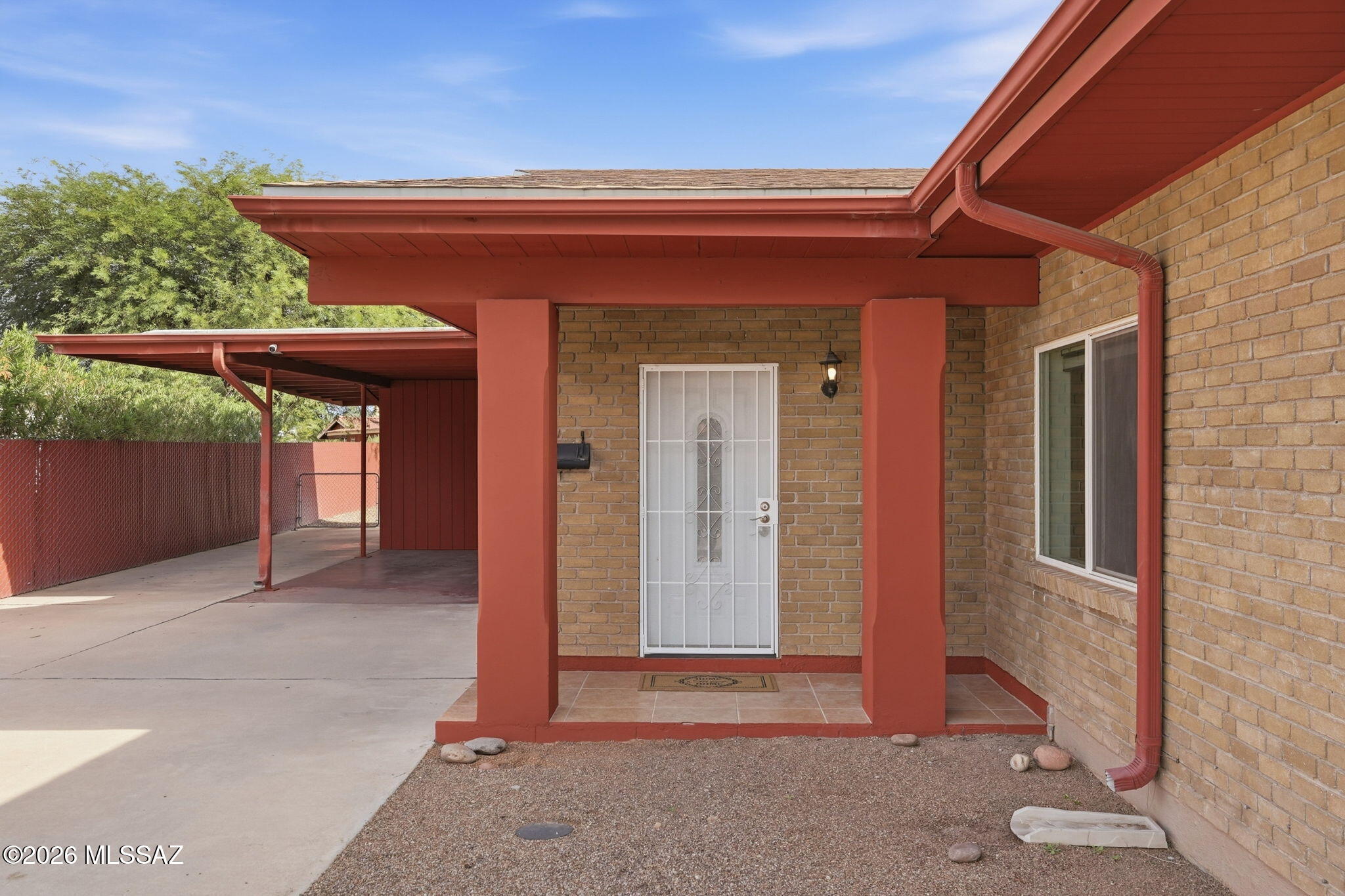 2250 E La Mirada Street