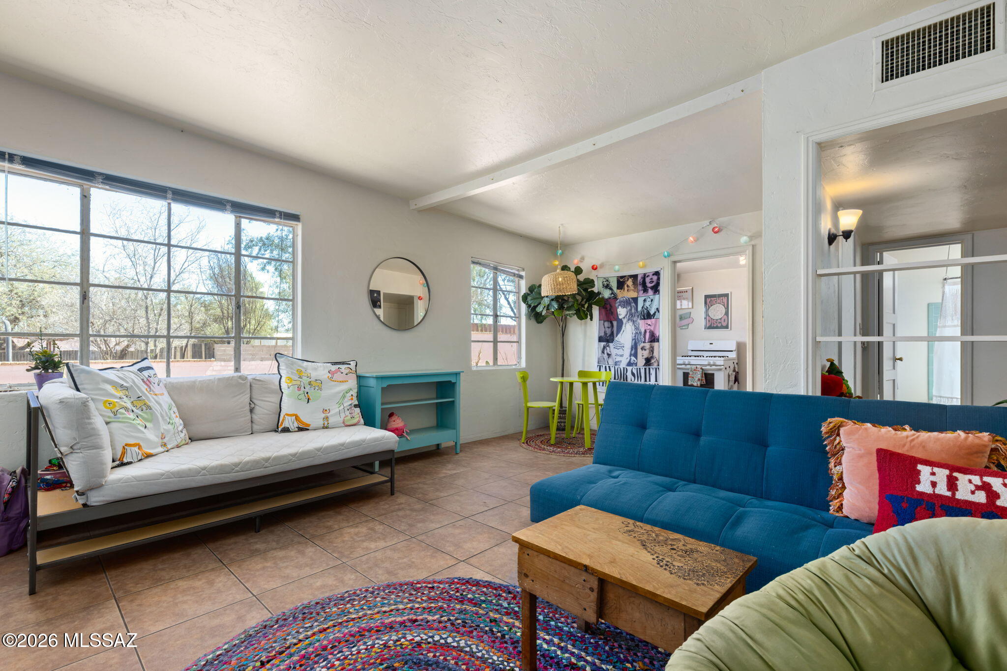 2936 E Edison Street