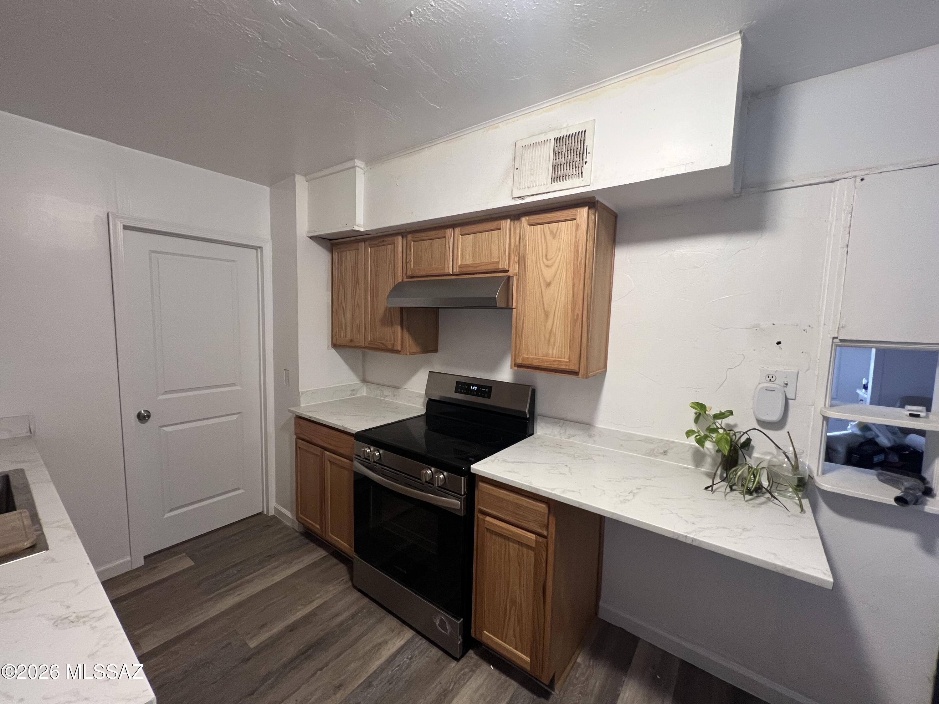 321 E Jacinto Street