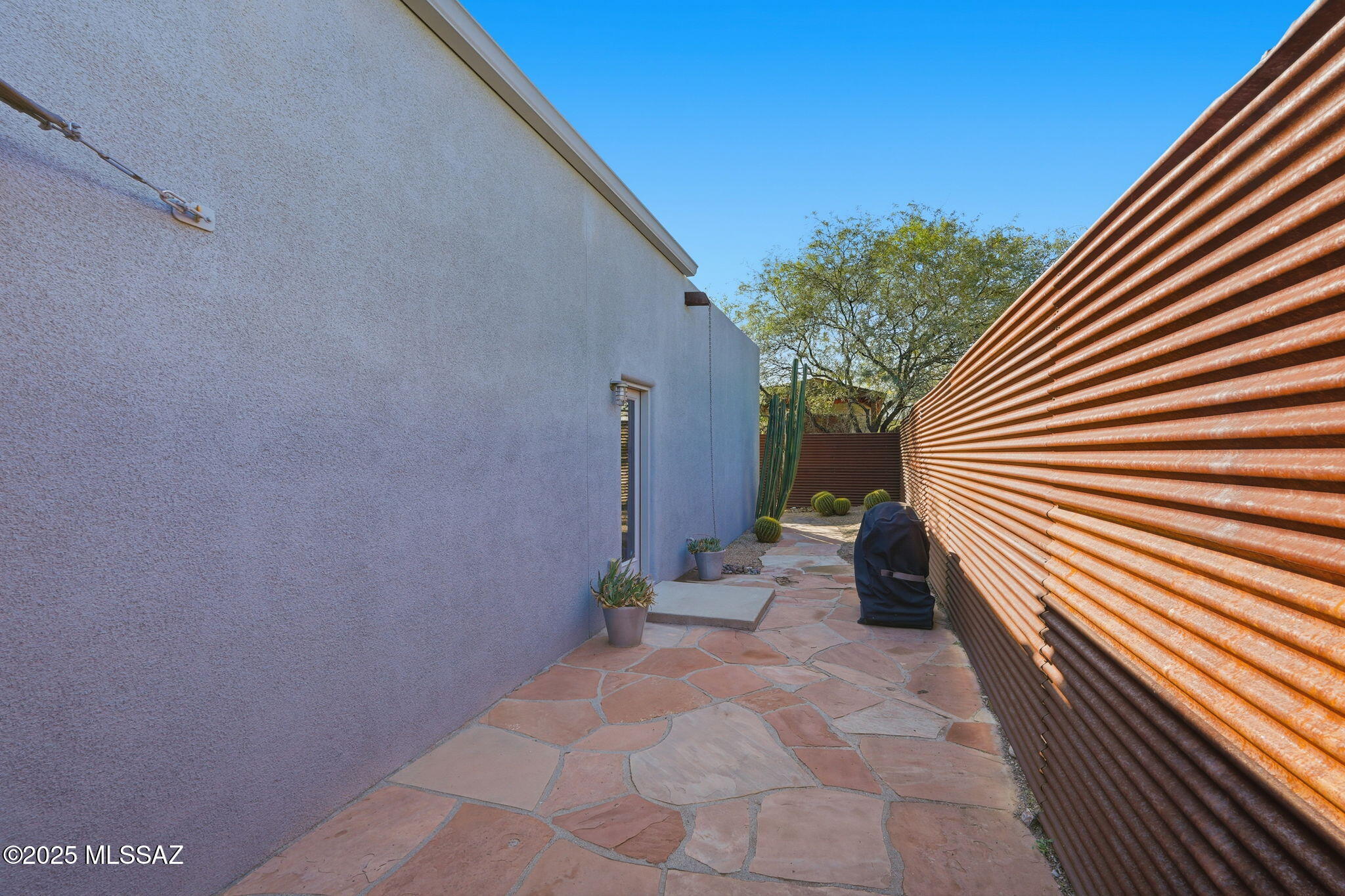 Catalina Poultry Acres NO 2 - Residential