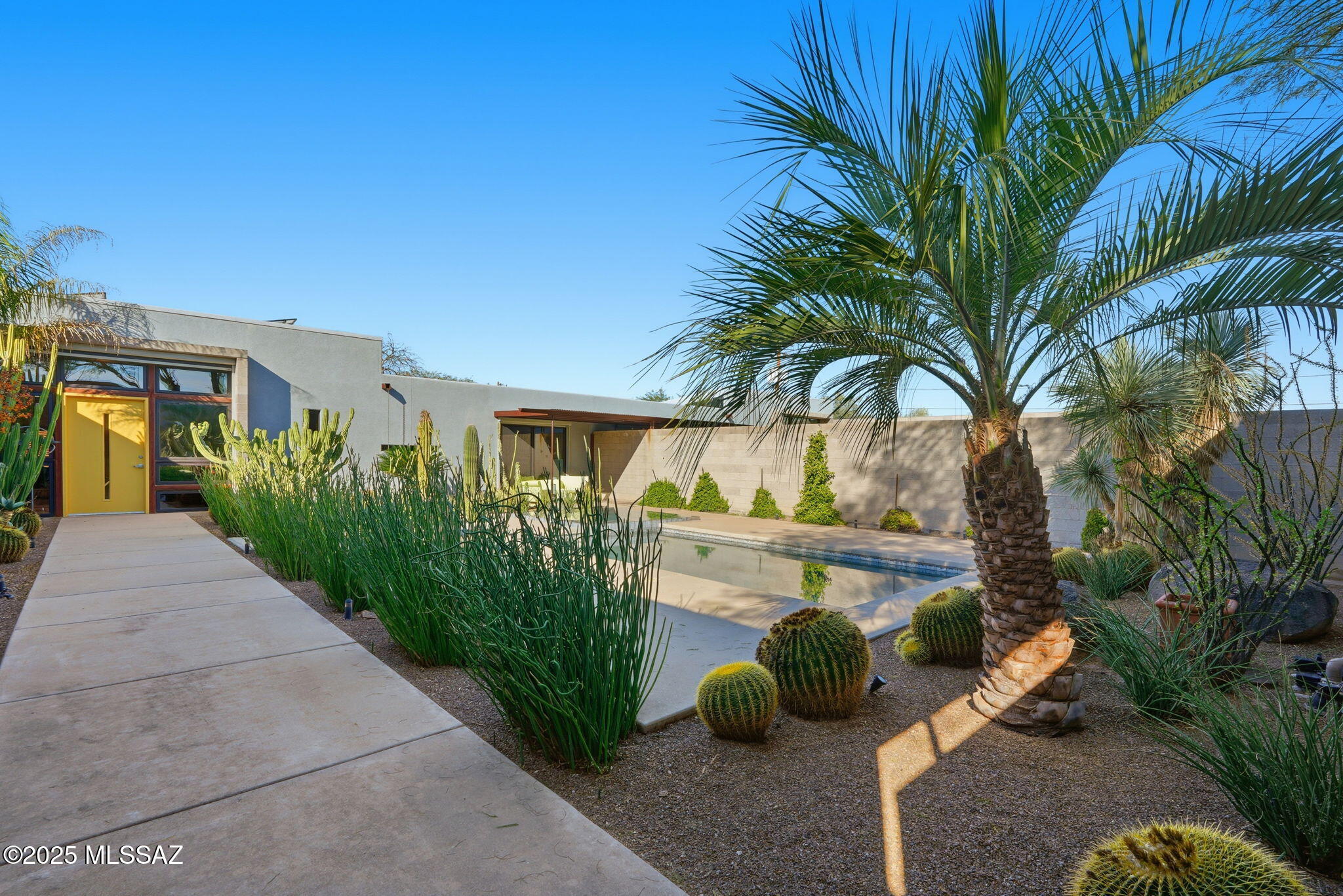 Catalina Poultry Acres NO 2 - Residential