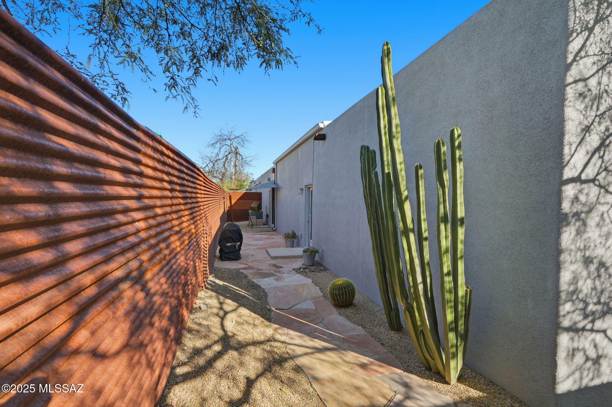 Catalina Poultry Acres NO 2 - Residential