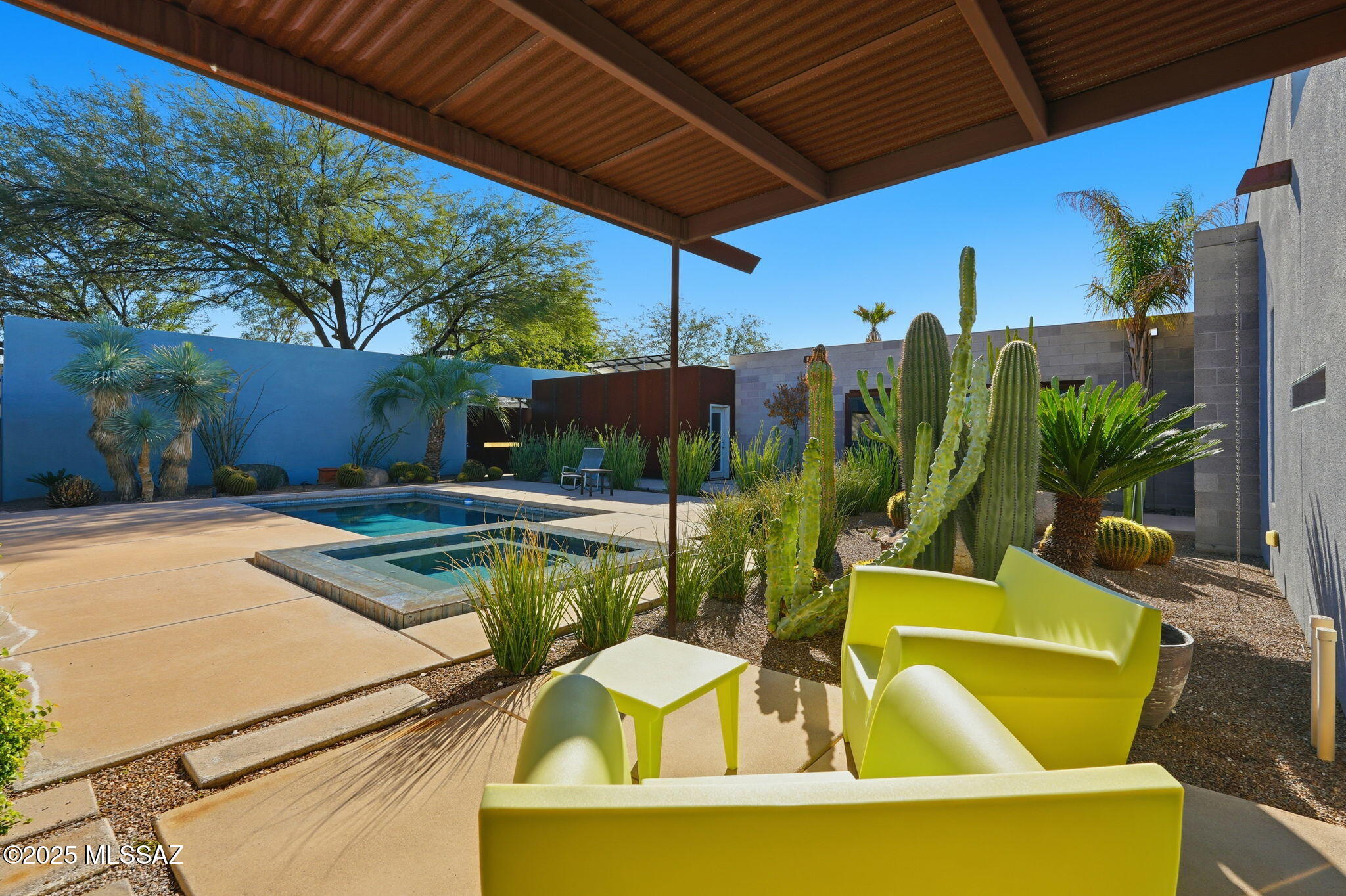 Catalina Poultry Acres NO 2 - Residential
