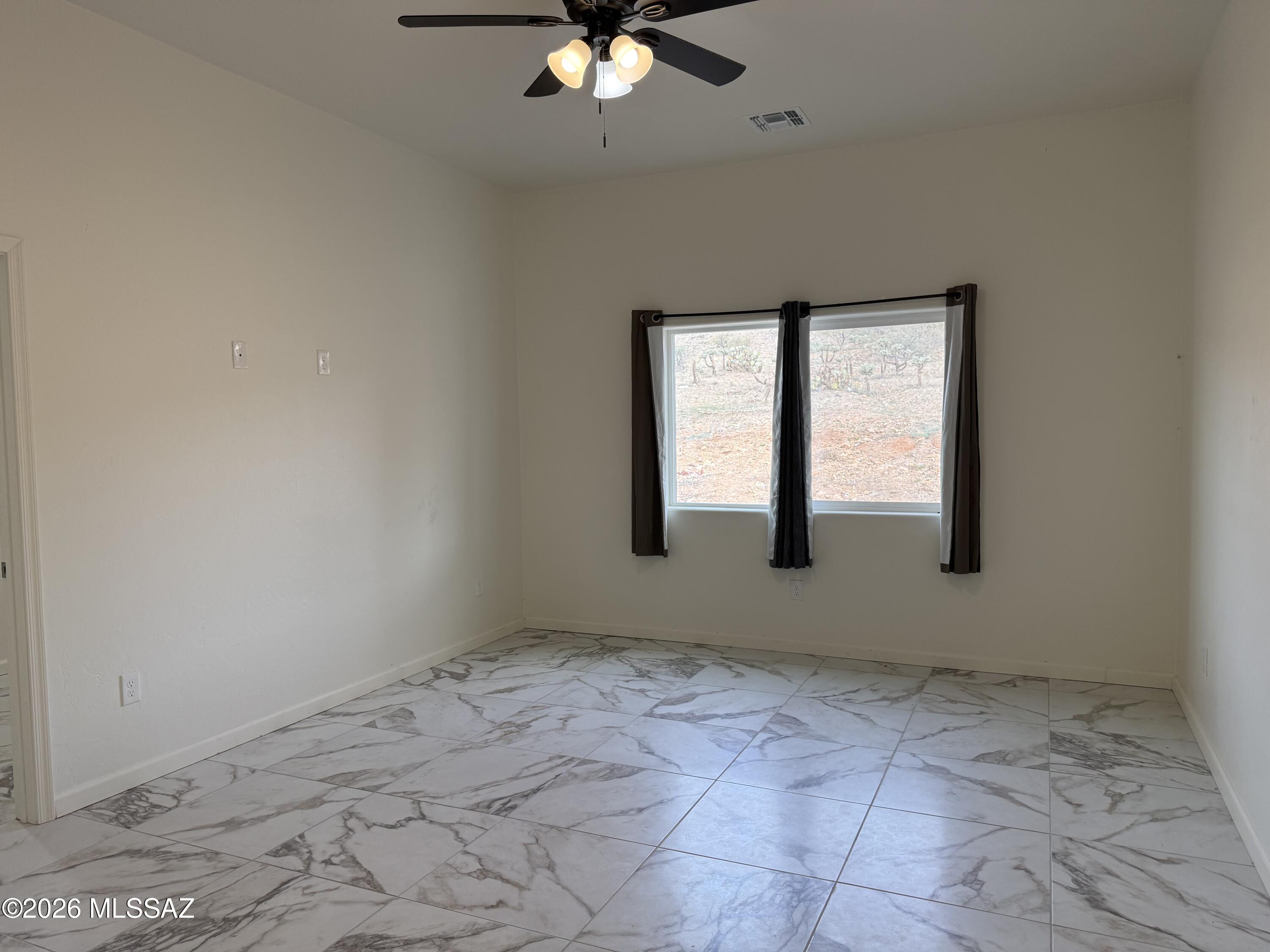 1880 Circulo Mexicali