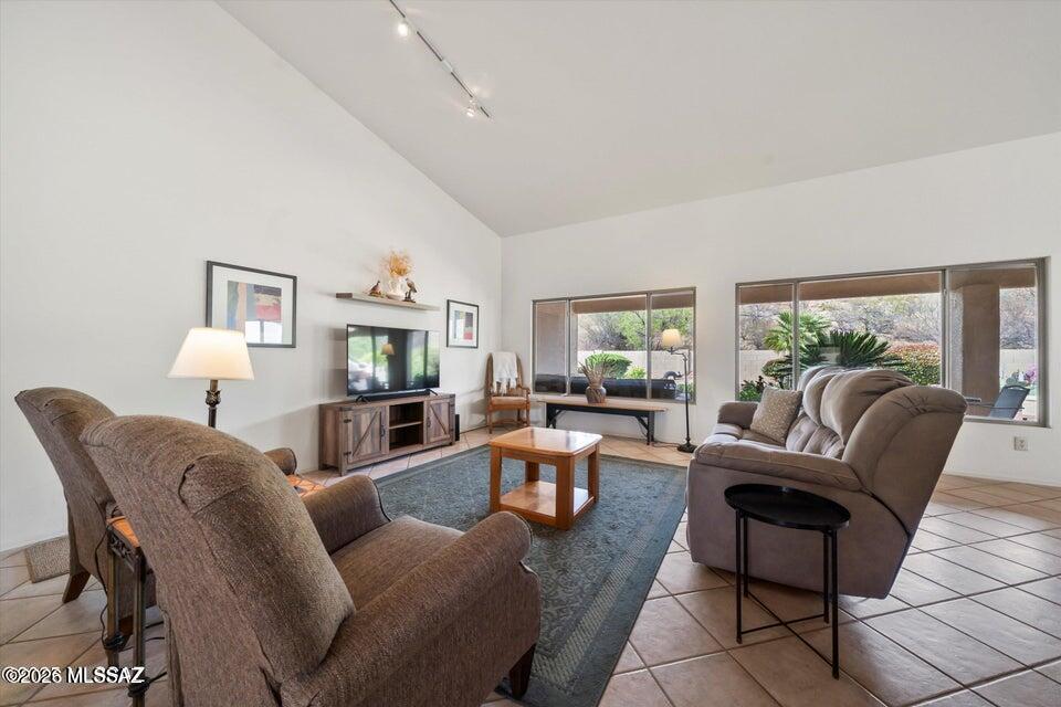 63722 E Desert Peak Drive