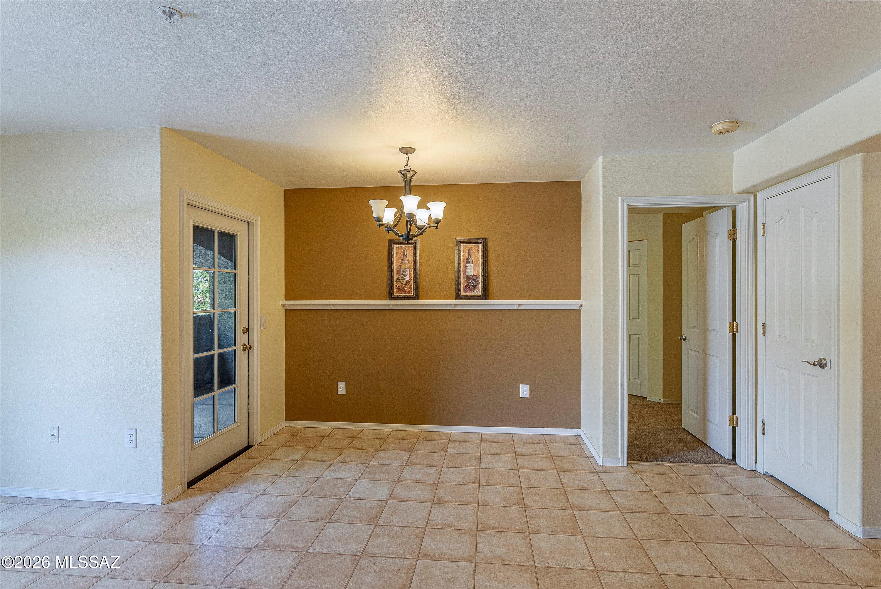 5751 N Kolb Road 18201