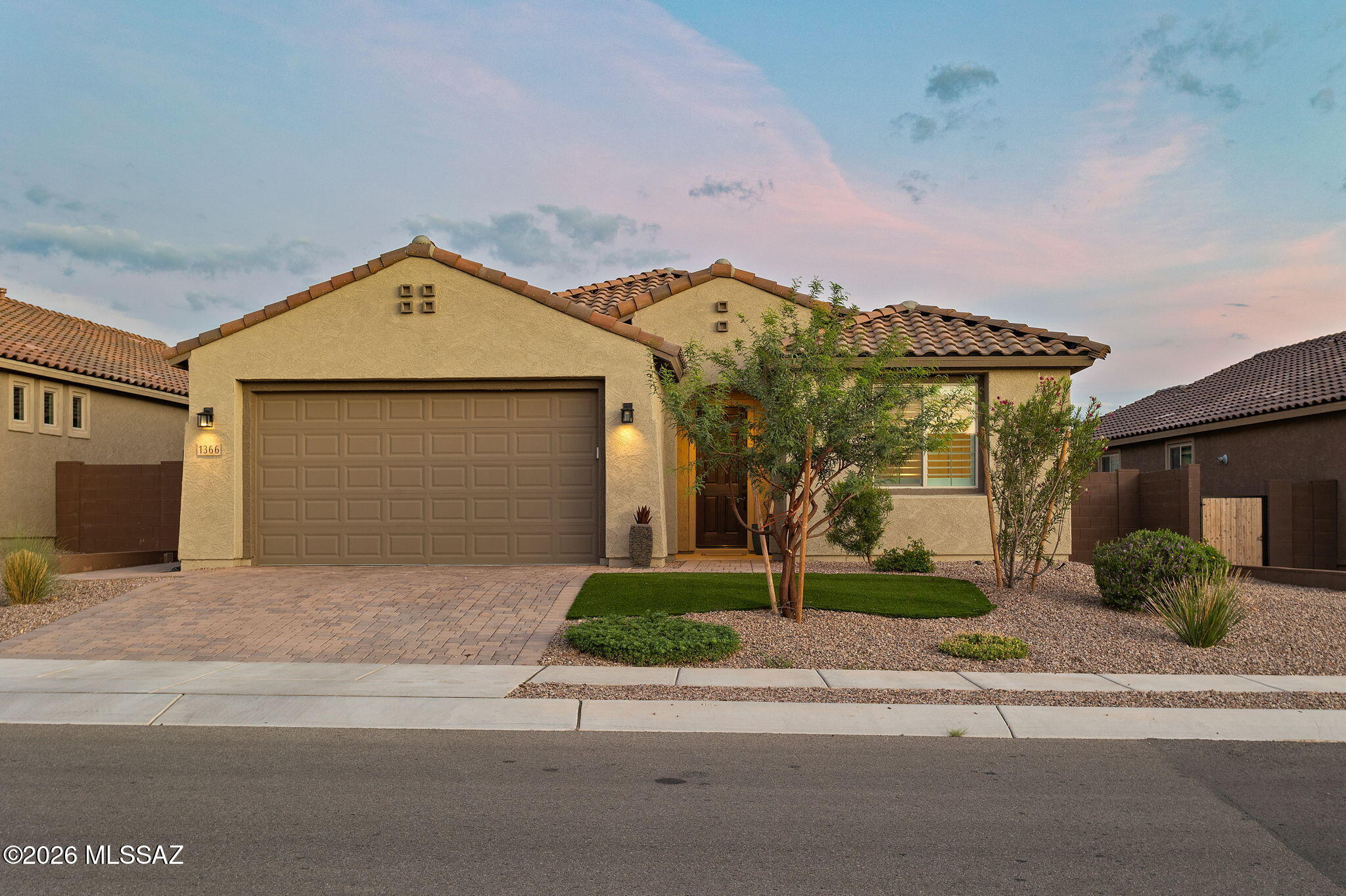 1366 E Paseo Arroyo Mayor