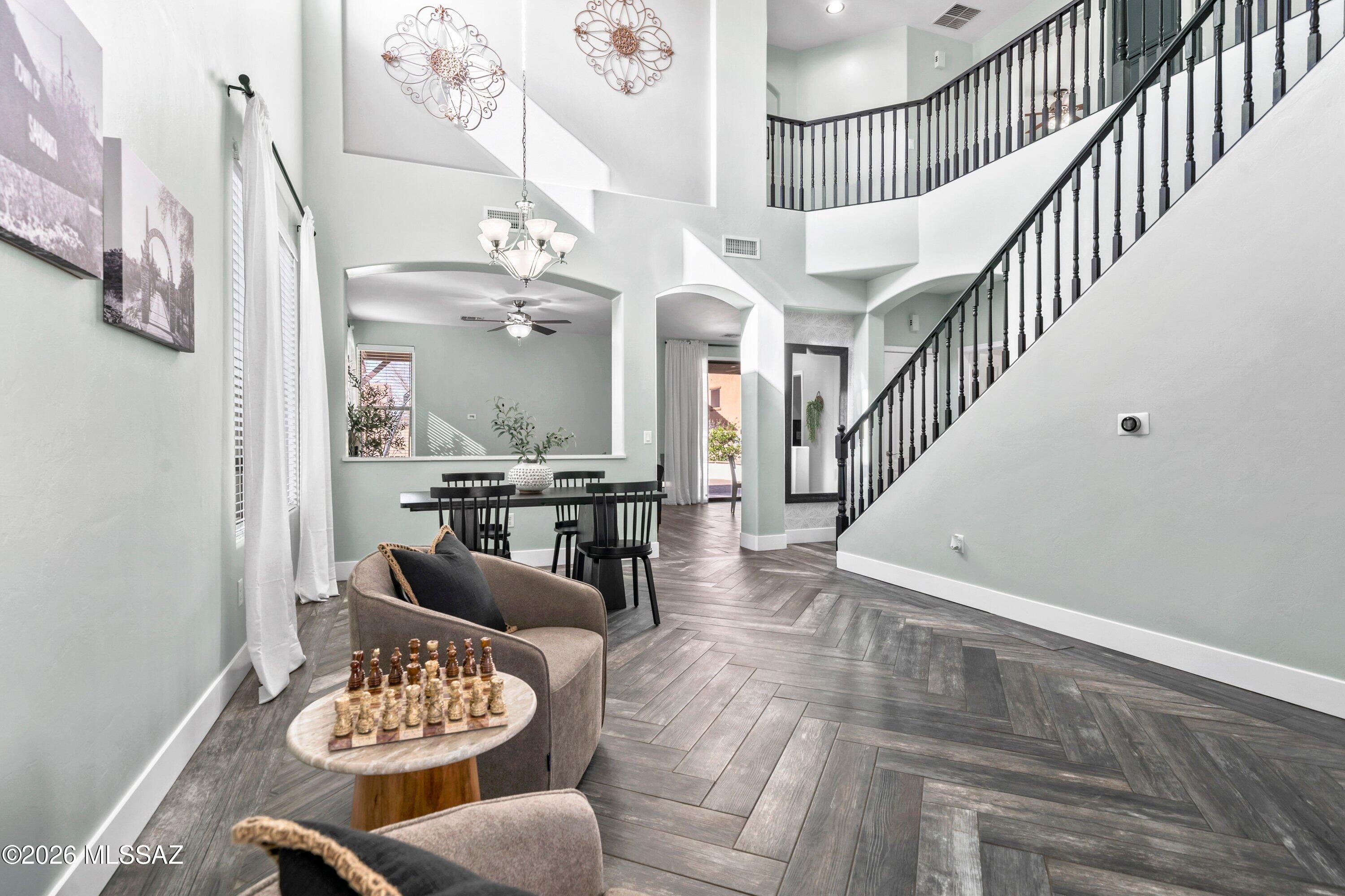 528 W Camino Parrilla