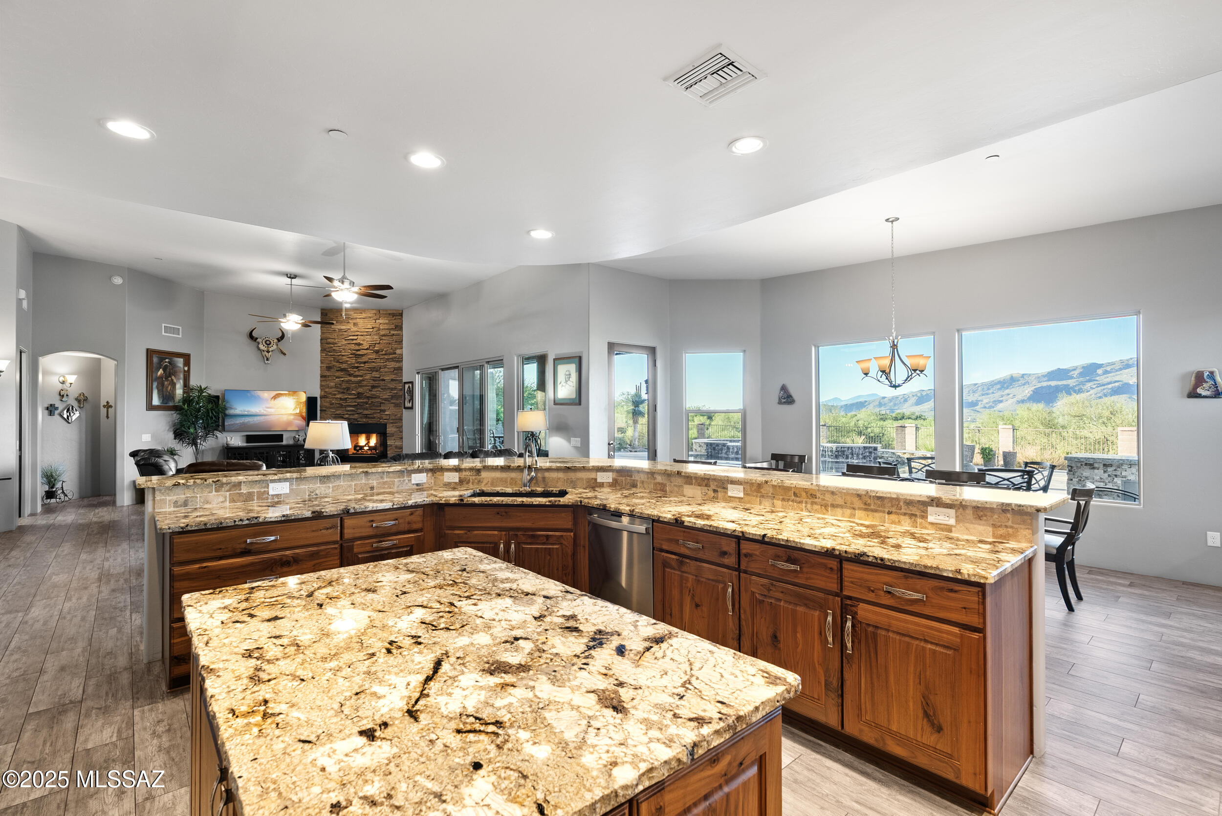 Coyote Creek (1-395) - Residential