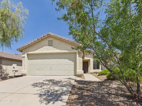 Photo of 9947 E Denver Hill Drive, Tucson, AZ 85748 (MLS # 22620105)