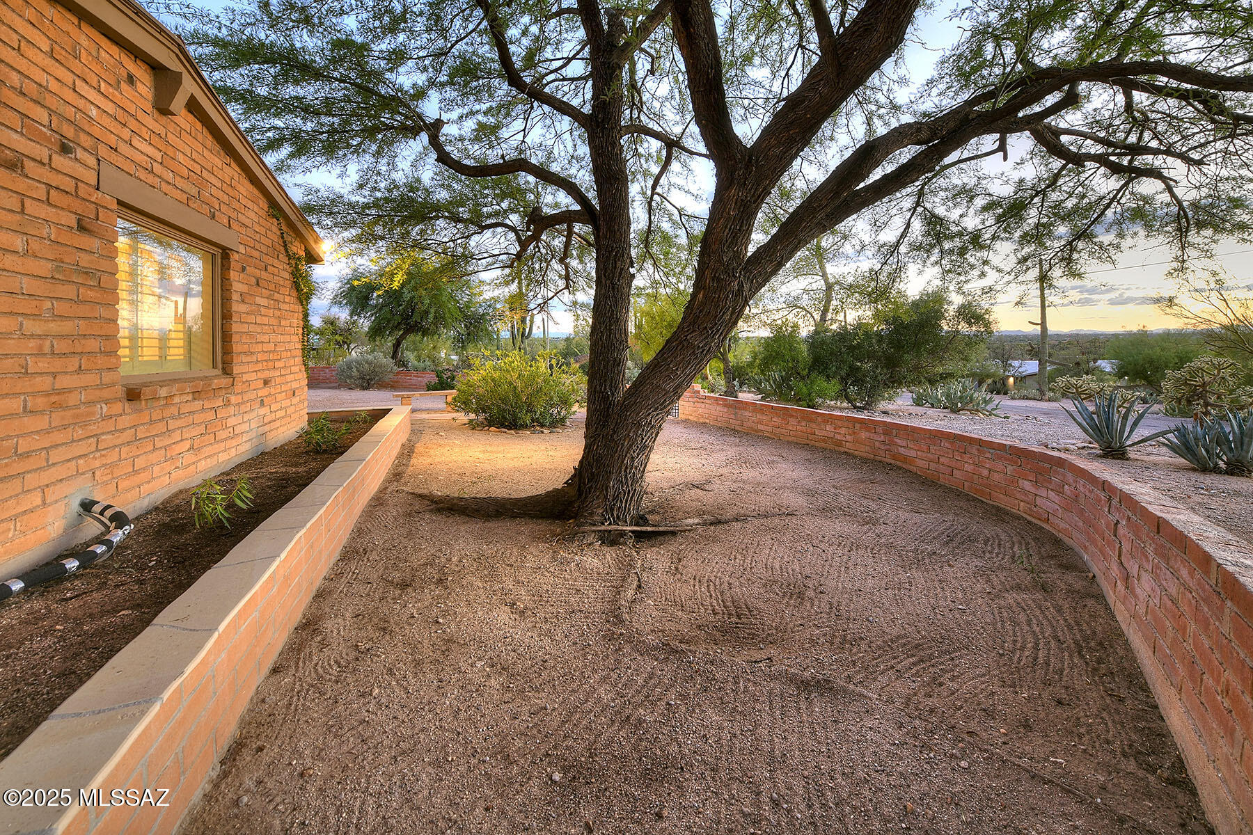 Beverly Hills of Tucson - Residential