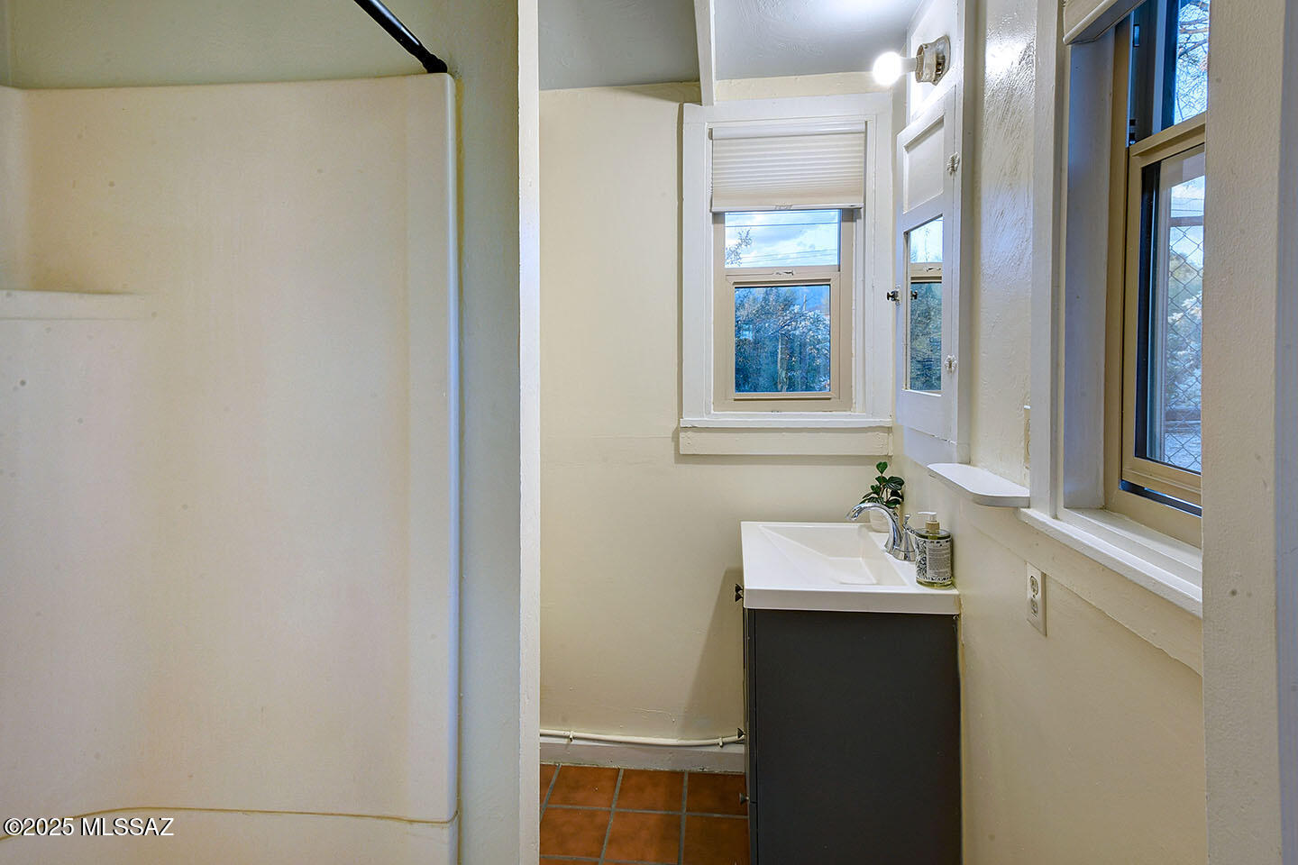 Beverly Hills of Tucson - Residential