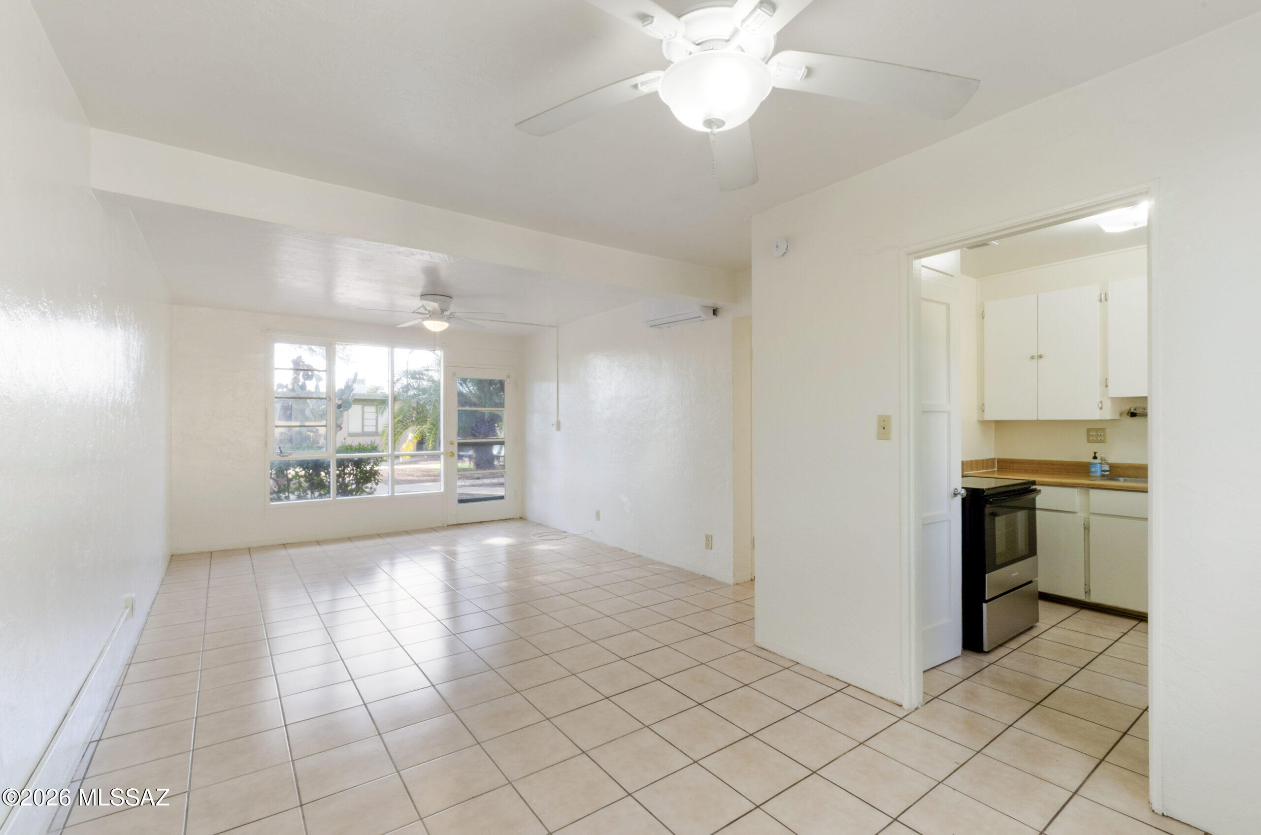 Country Club Manor Condos (1-51) - Residential Lease