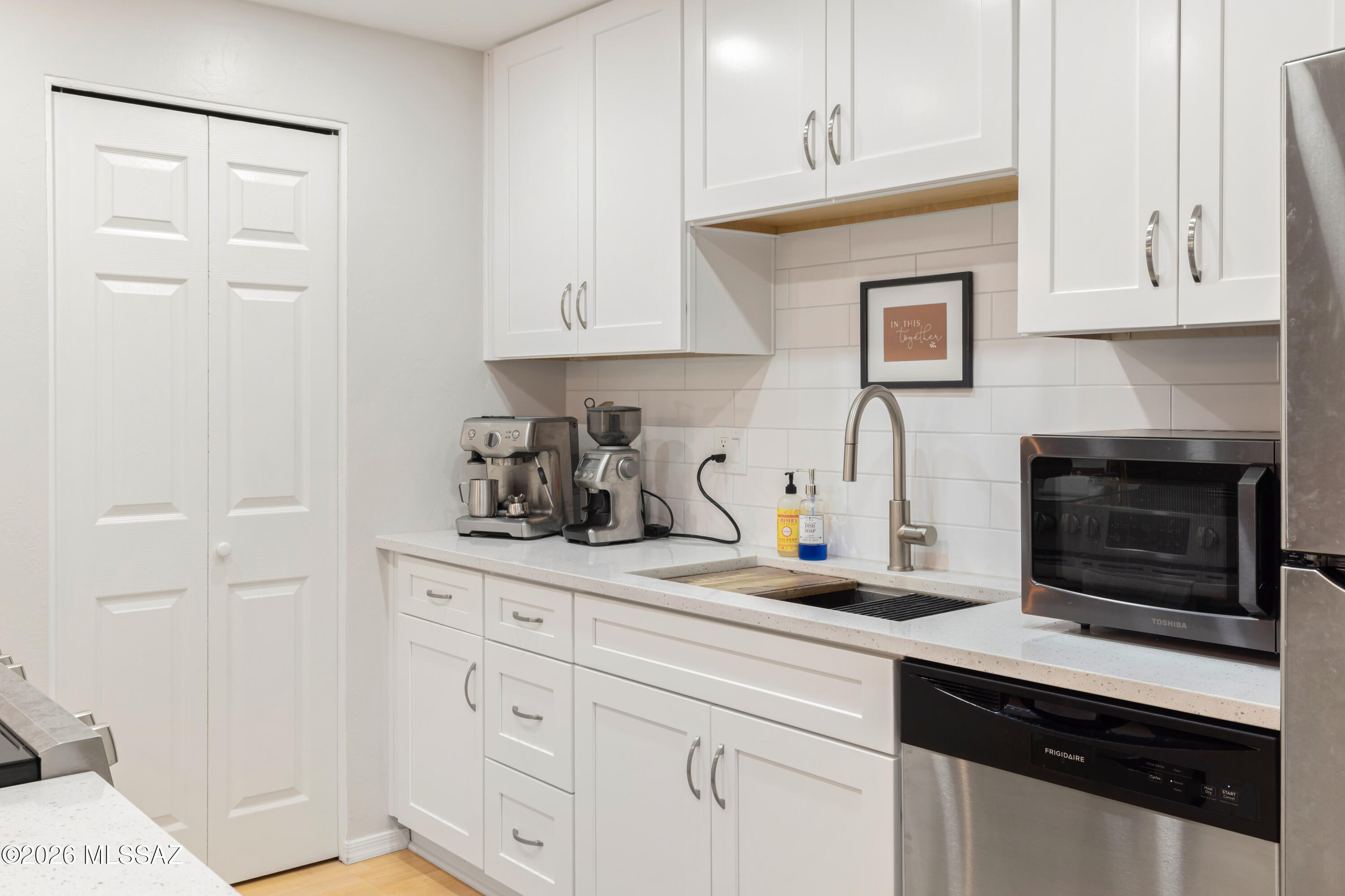Casitas Real Condos. - Residential