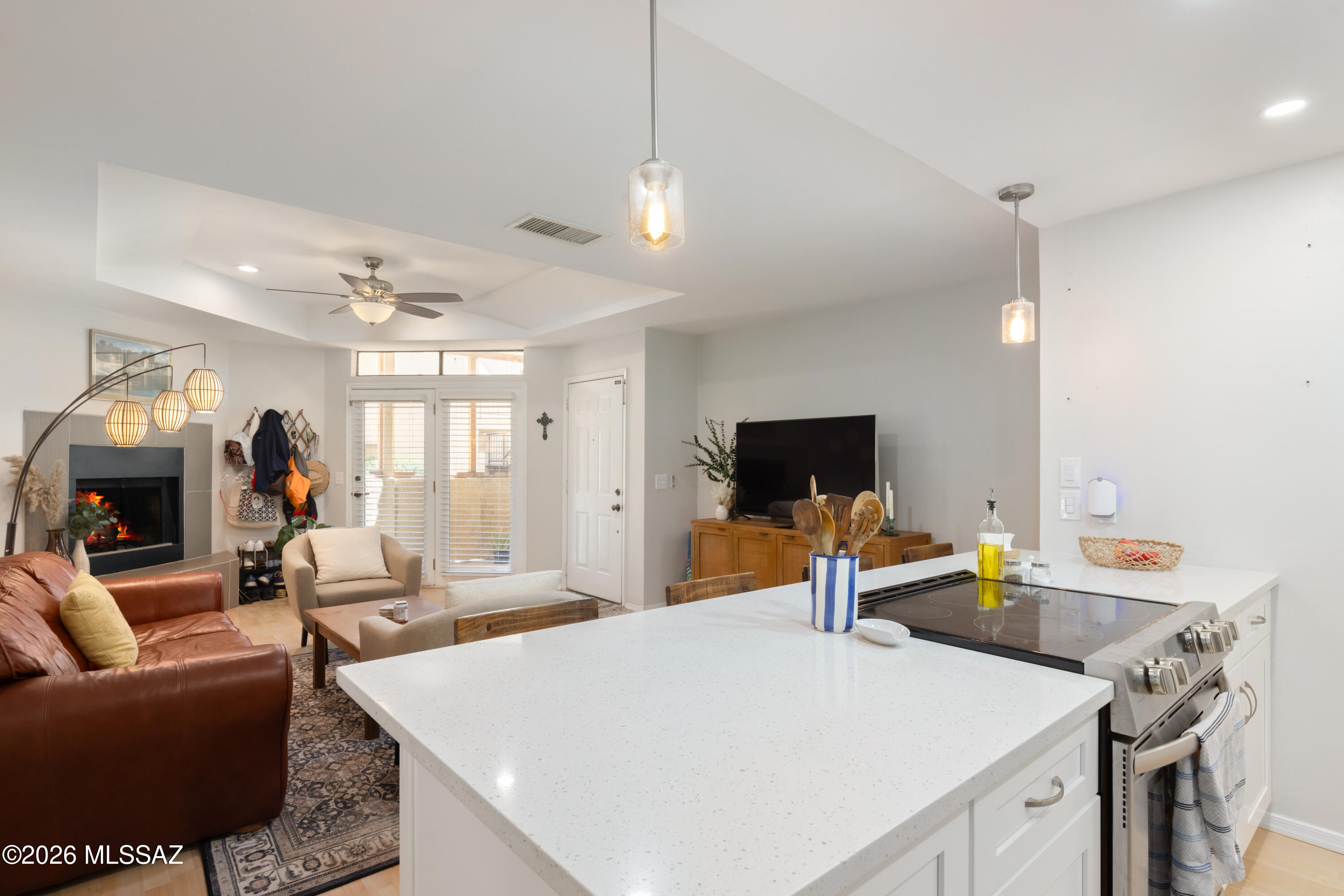 Casitas Real Condos. - Residential