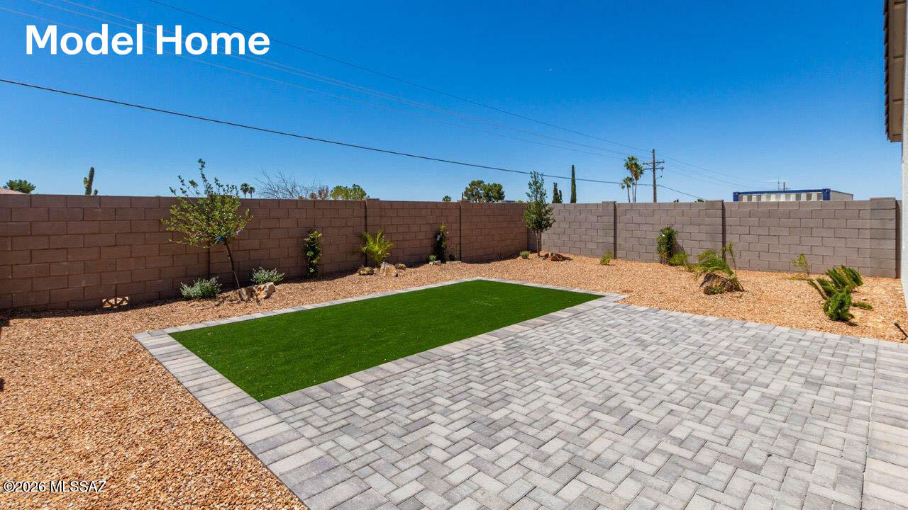 Entranda Del Toro - Residential