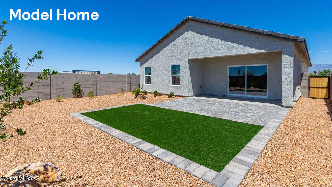 Entranda Del Toro - Residential
