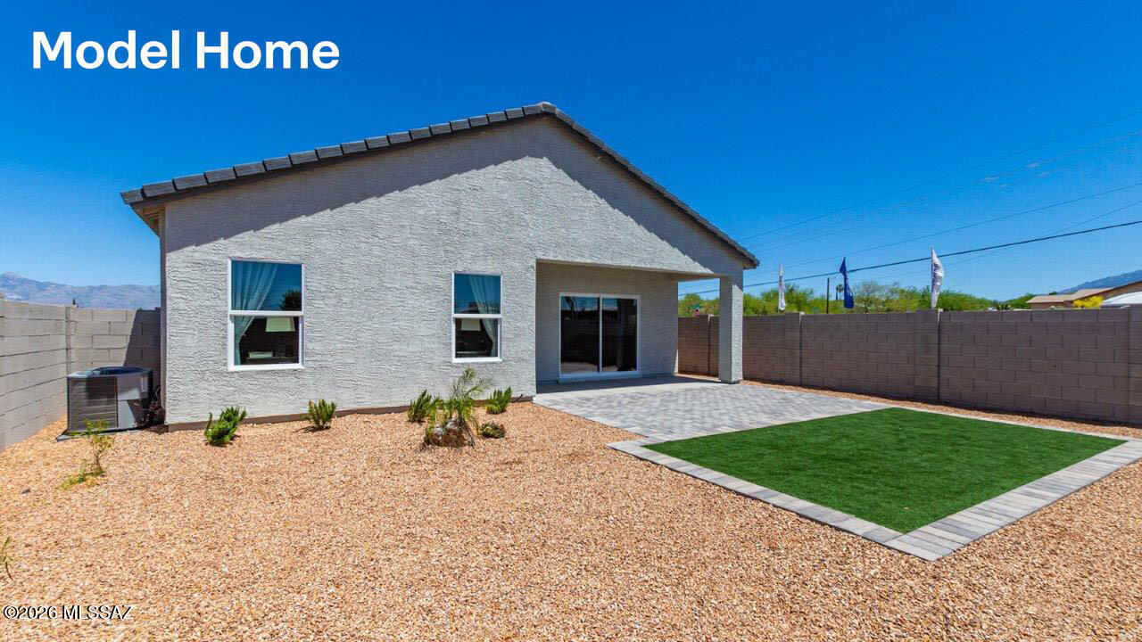Entranda Del Toro - Residential