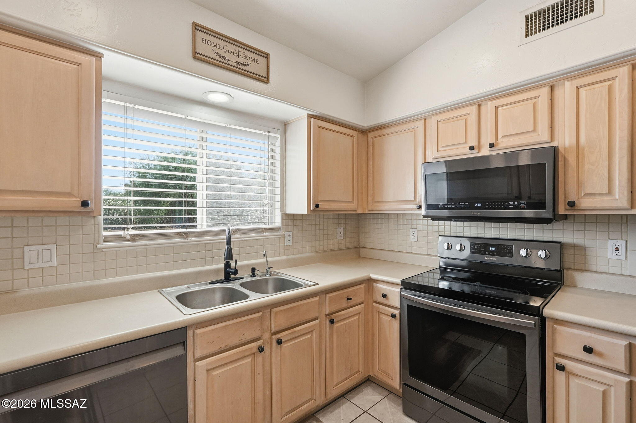 Rio Rico Villas 14 - Residential