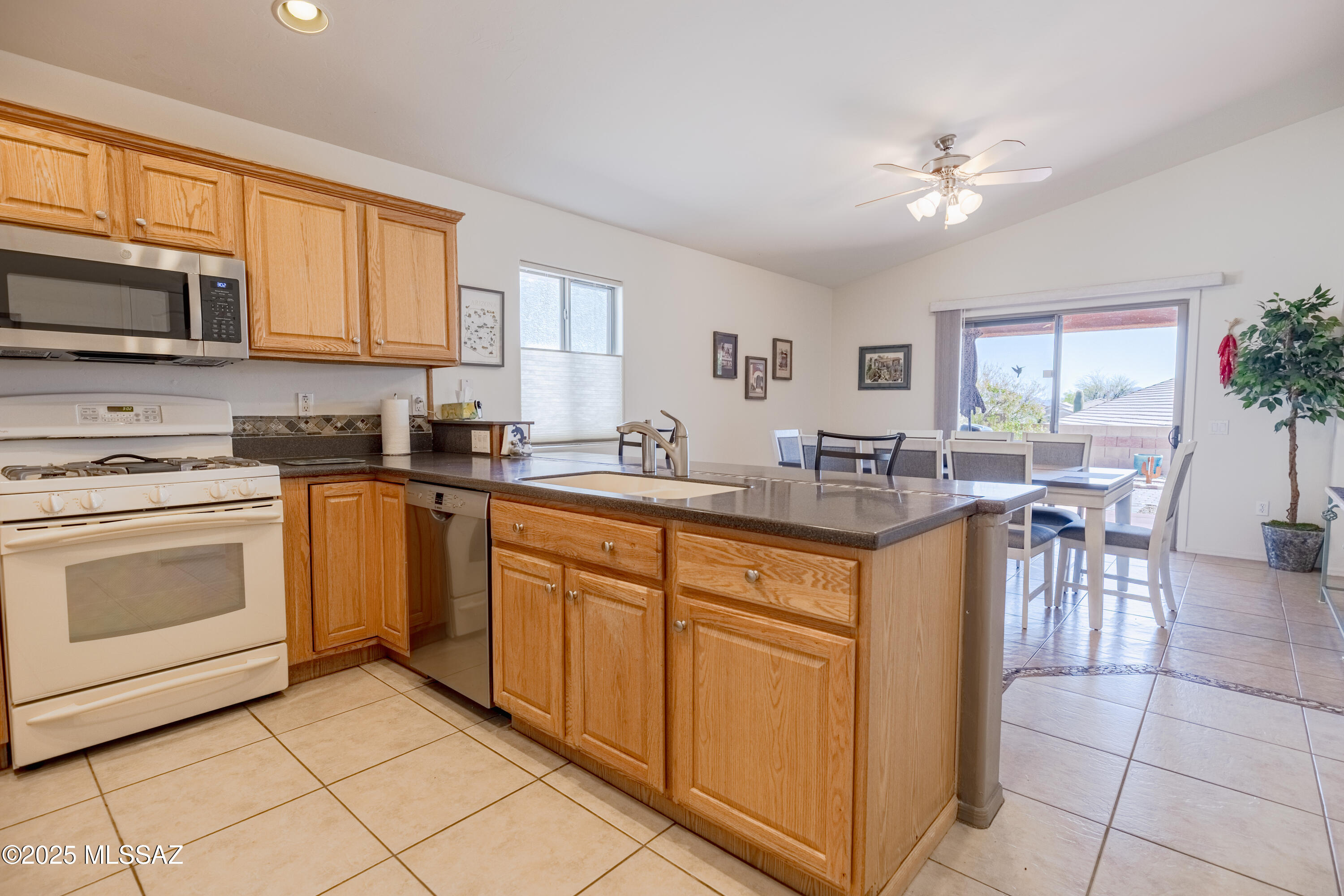 Heritage Highlands IV at Dove Mountain (720-844) - Residential Lease