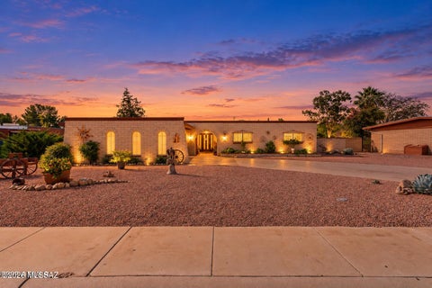Photo of 1916 Carmelita Drive, Sierra Vista, AZ 85635 (MLS # 22624224)