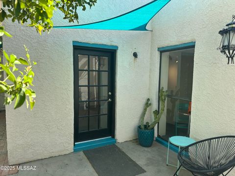 927 N Swan Road Tucson AZ 85711