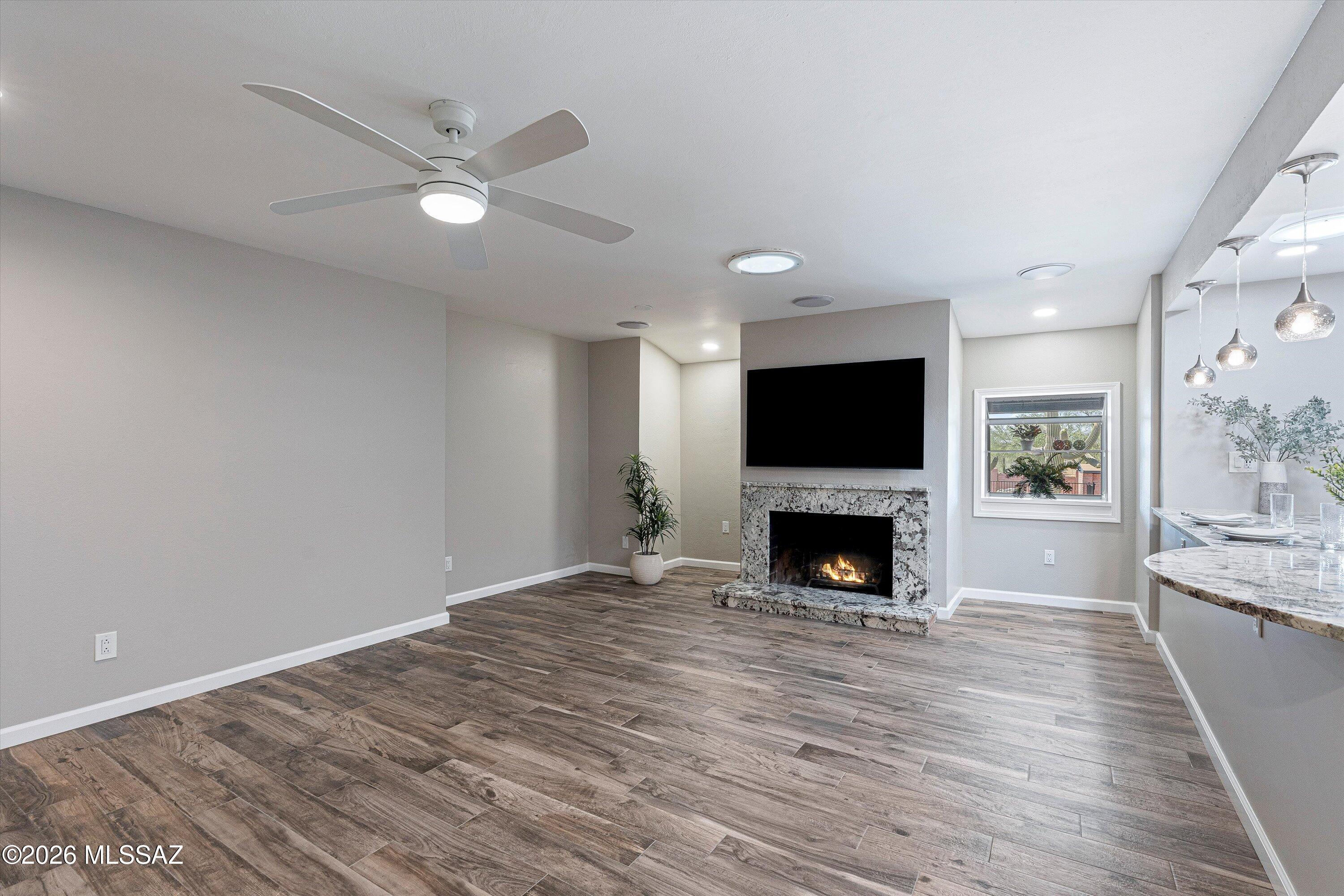 La Canada Foothills (1-75) - Residential