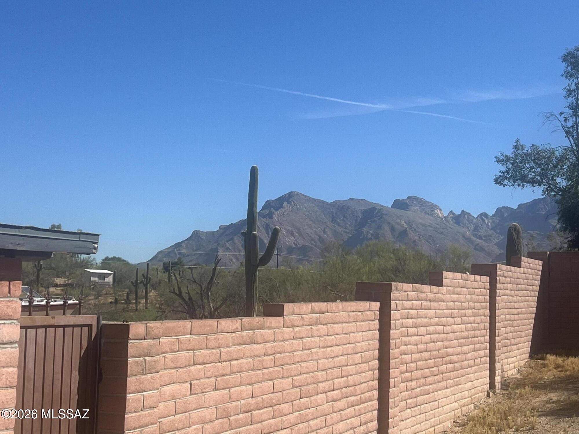 5845 N Calle Tiburon