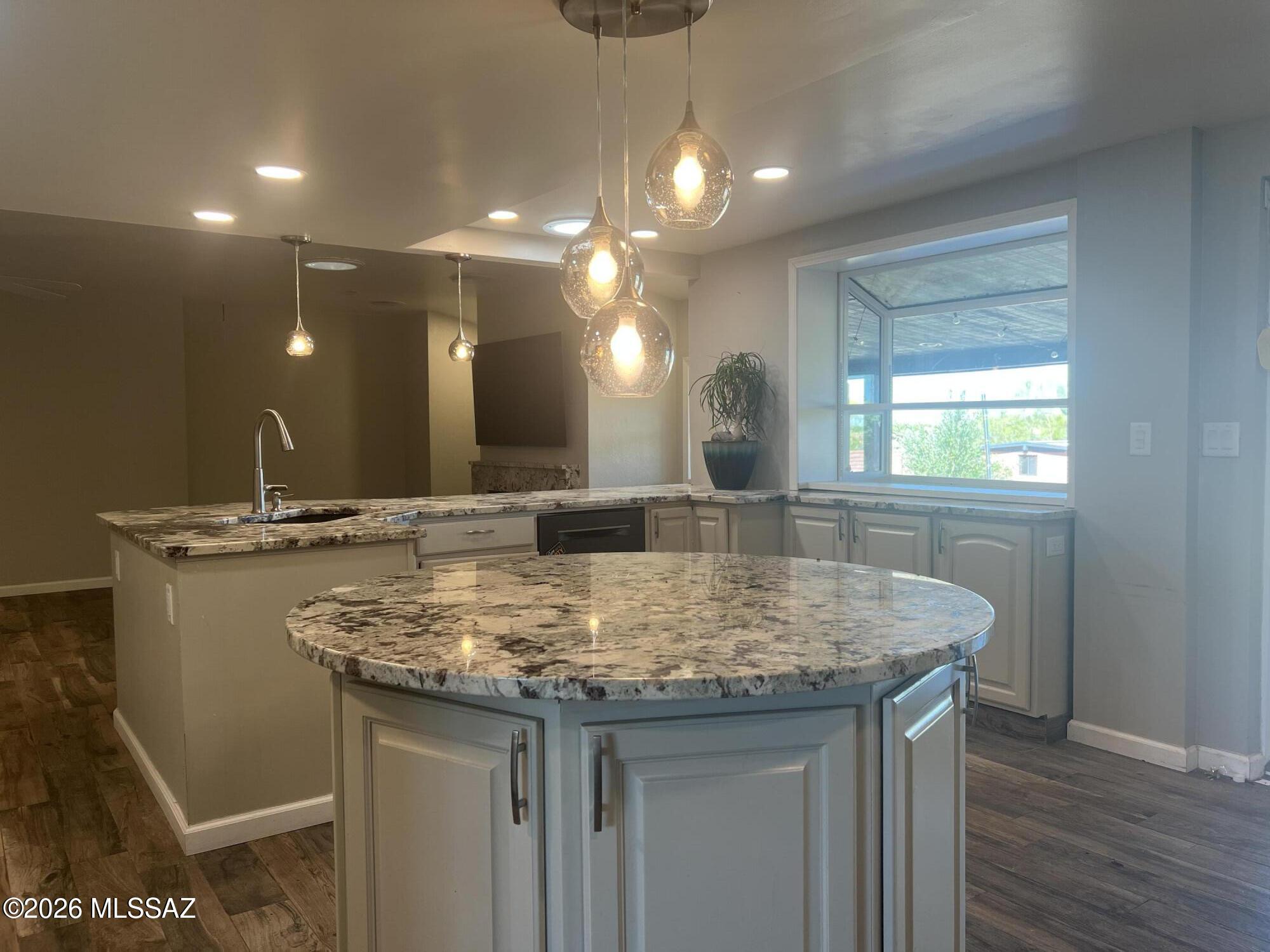 5845 N Calle Tiburon