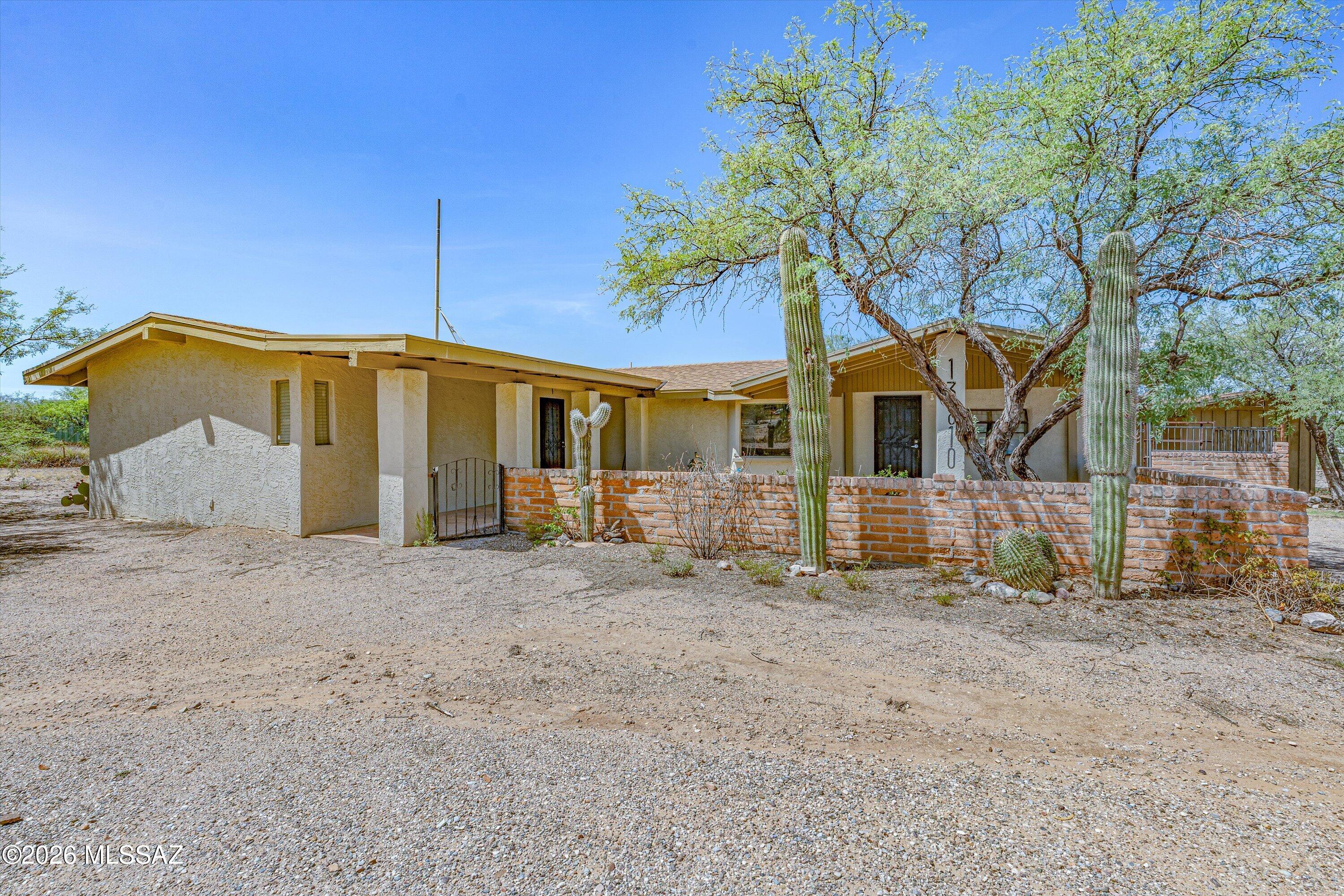 13810 E Candace Lane