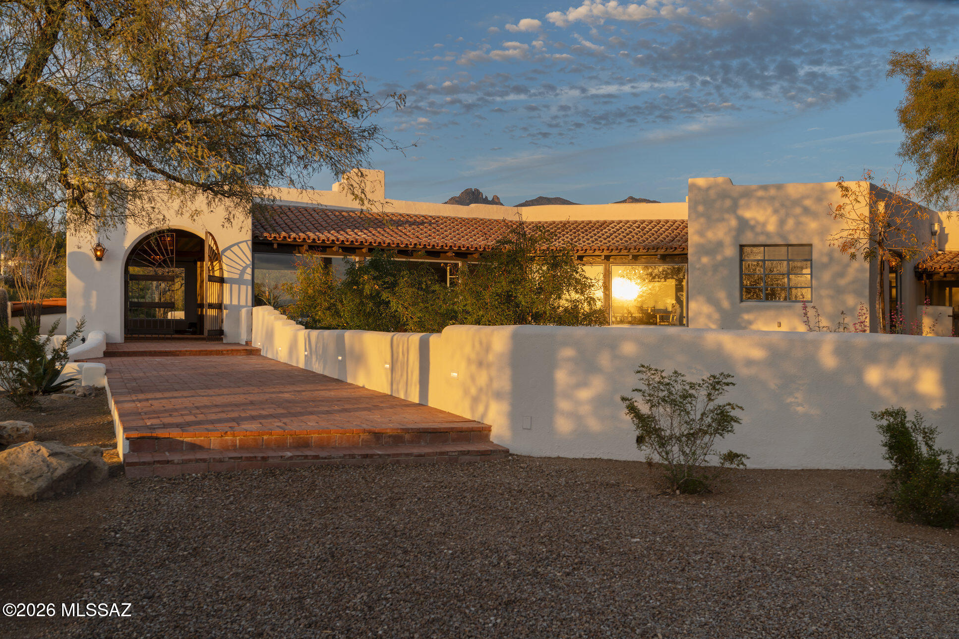 5055 N Calle La Vela